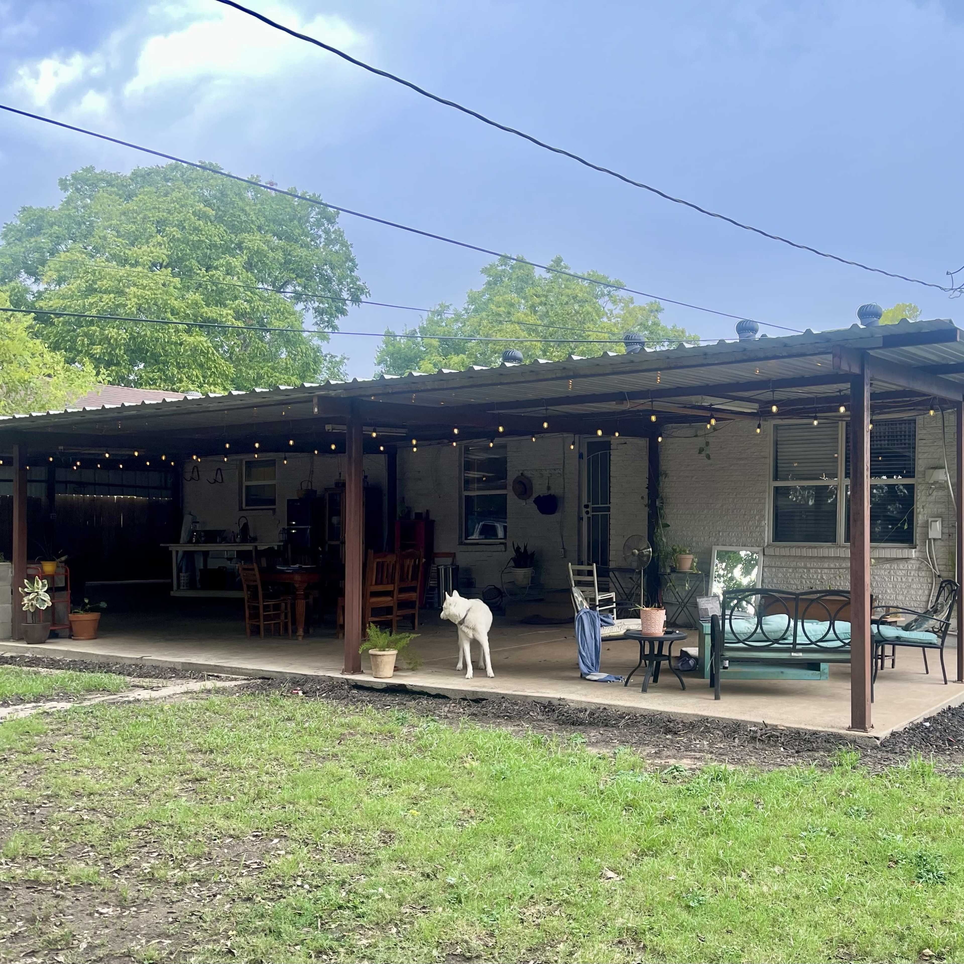 Verdant Ranch House Compound 5 Minutes from Downtown Image in Morningside, Fort Worth, TX
