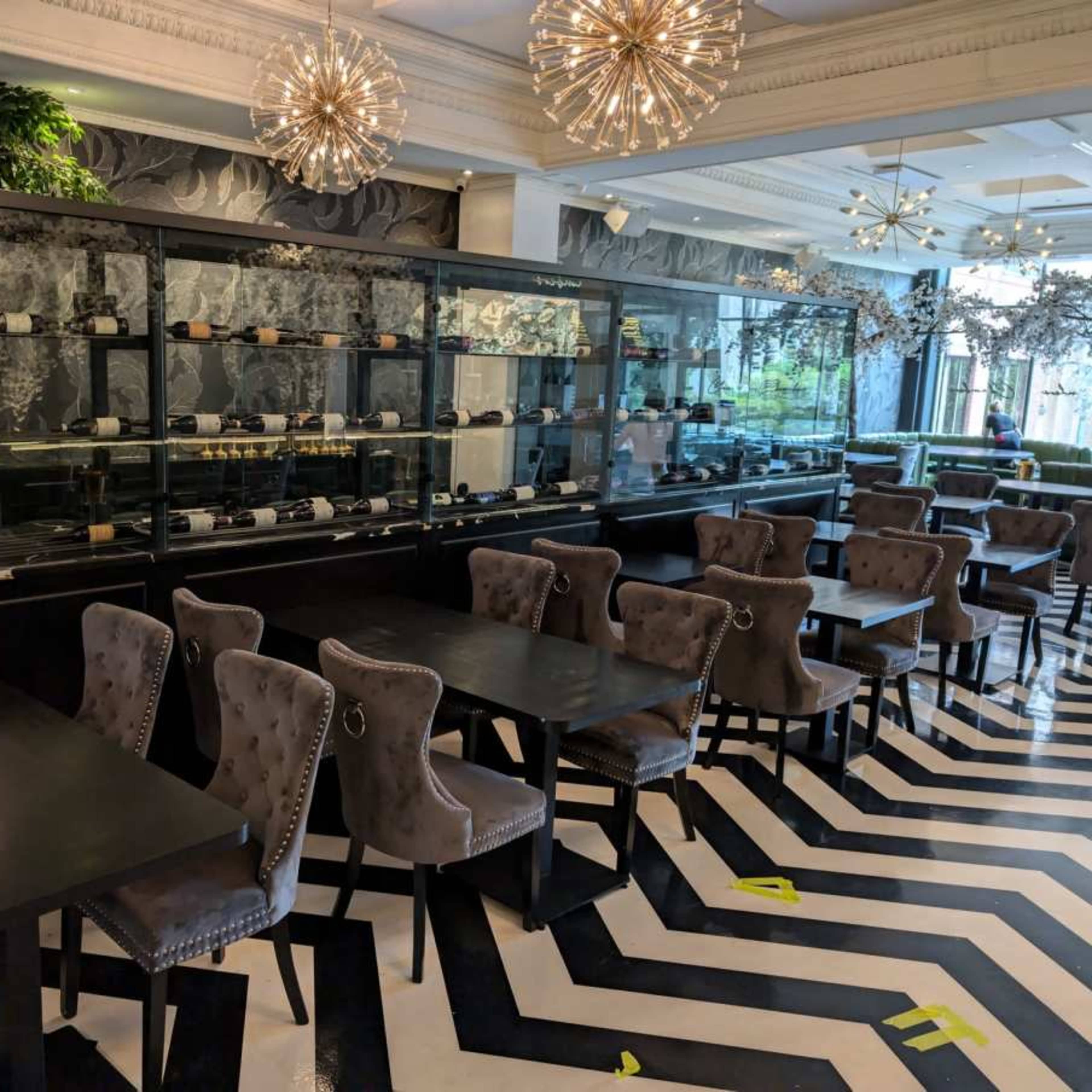 Chambers Semi-Private Dining Room Image in St. Lawrence, Toronto, ON