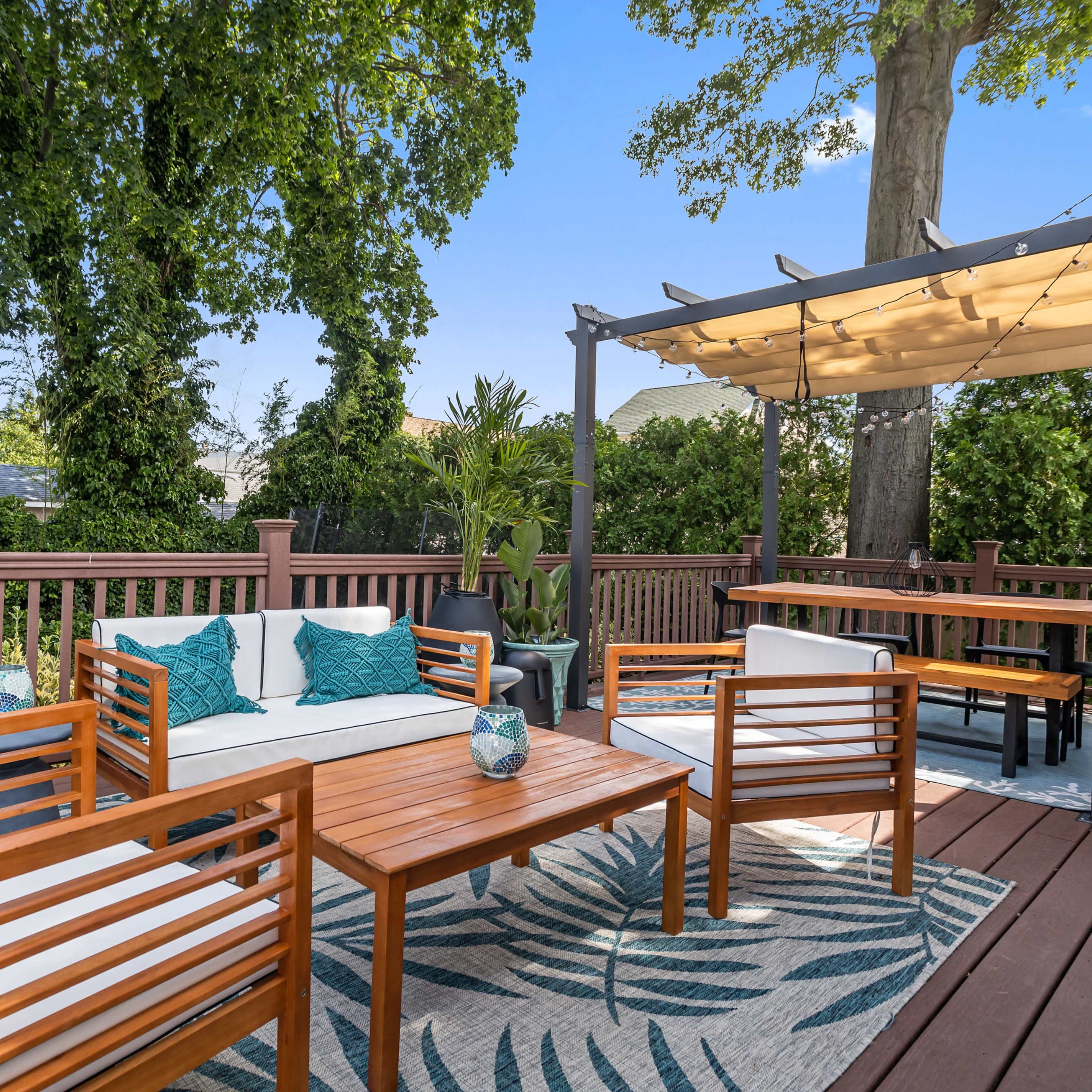 Modern Outdoor Lounge with Sophisticated Vibes Image in Hempstead, Valley Stream, NY