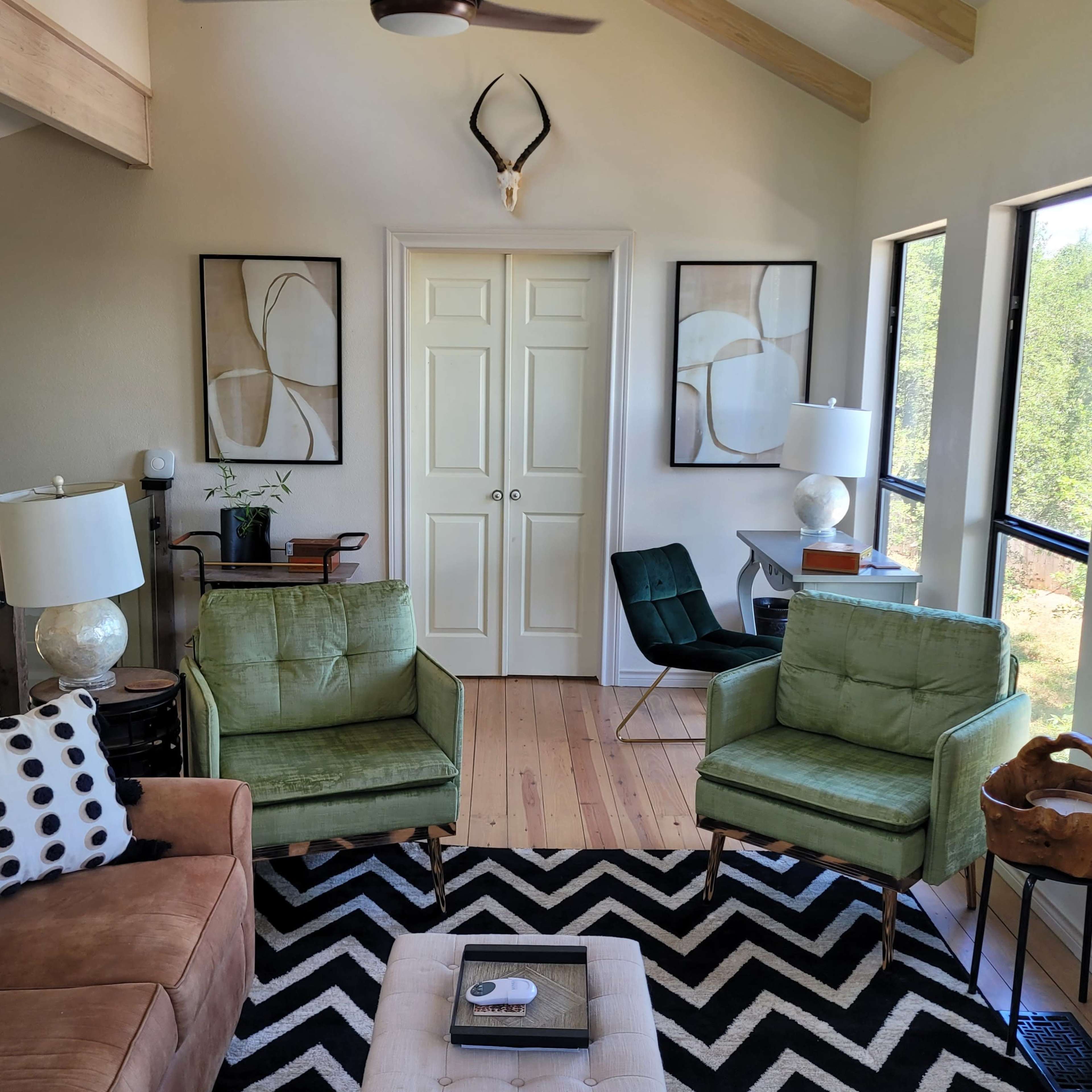 Modern Cabin *Outdoor oasis*Lake Views*Quaint Loft Image in Comanche Trail, Austin, TX