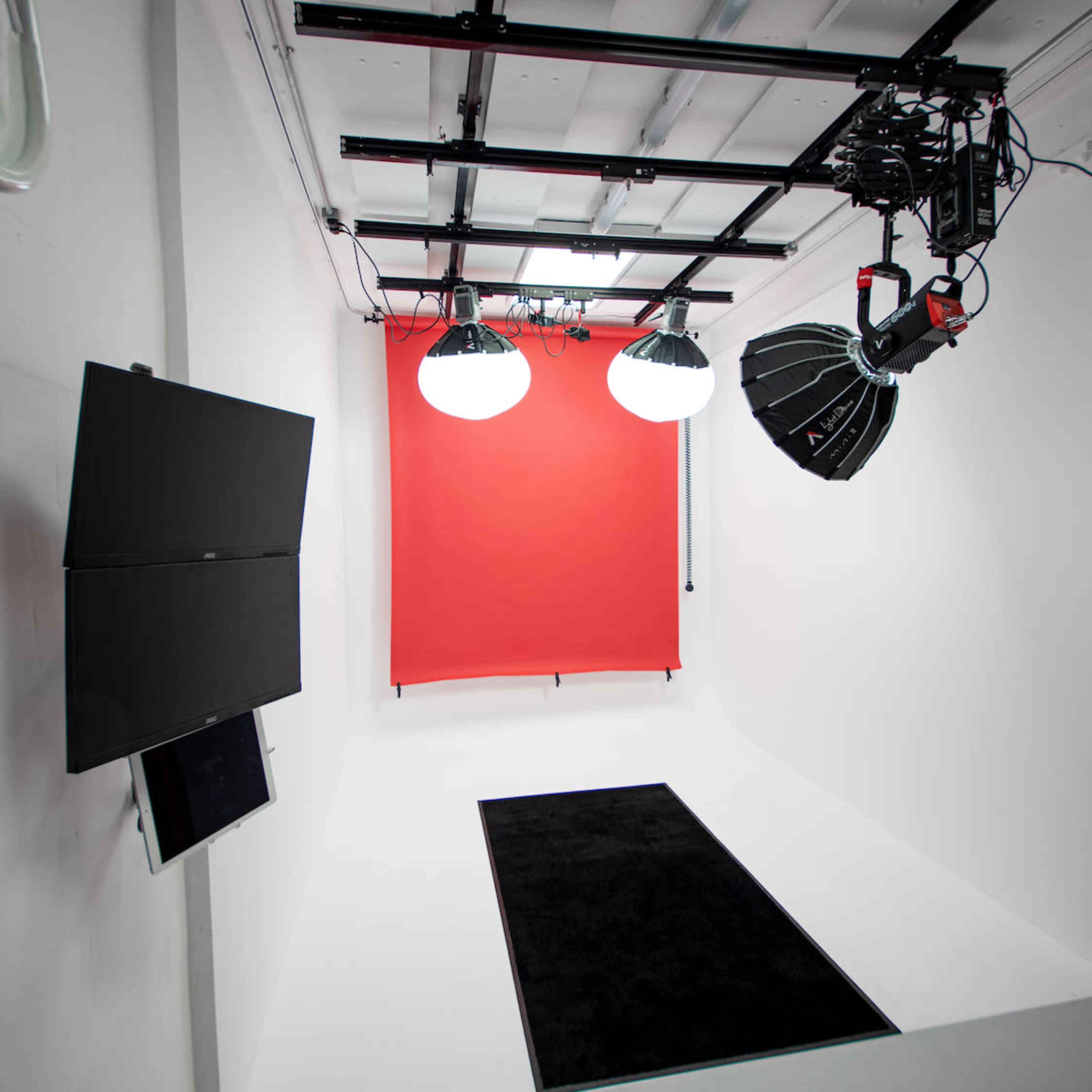 Photo Video Studio | Infinity Cove Image in Bristol, Bristol, England