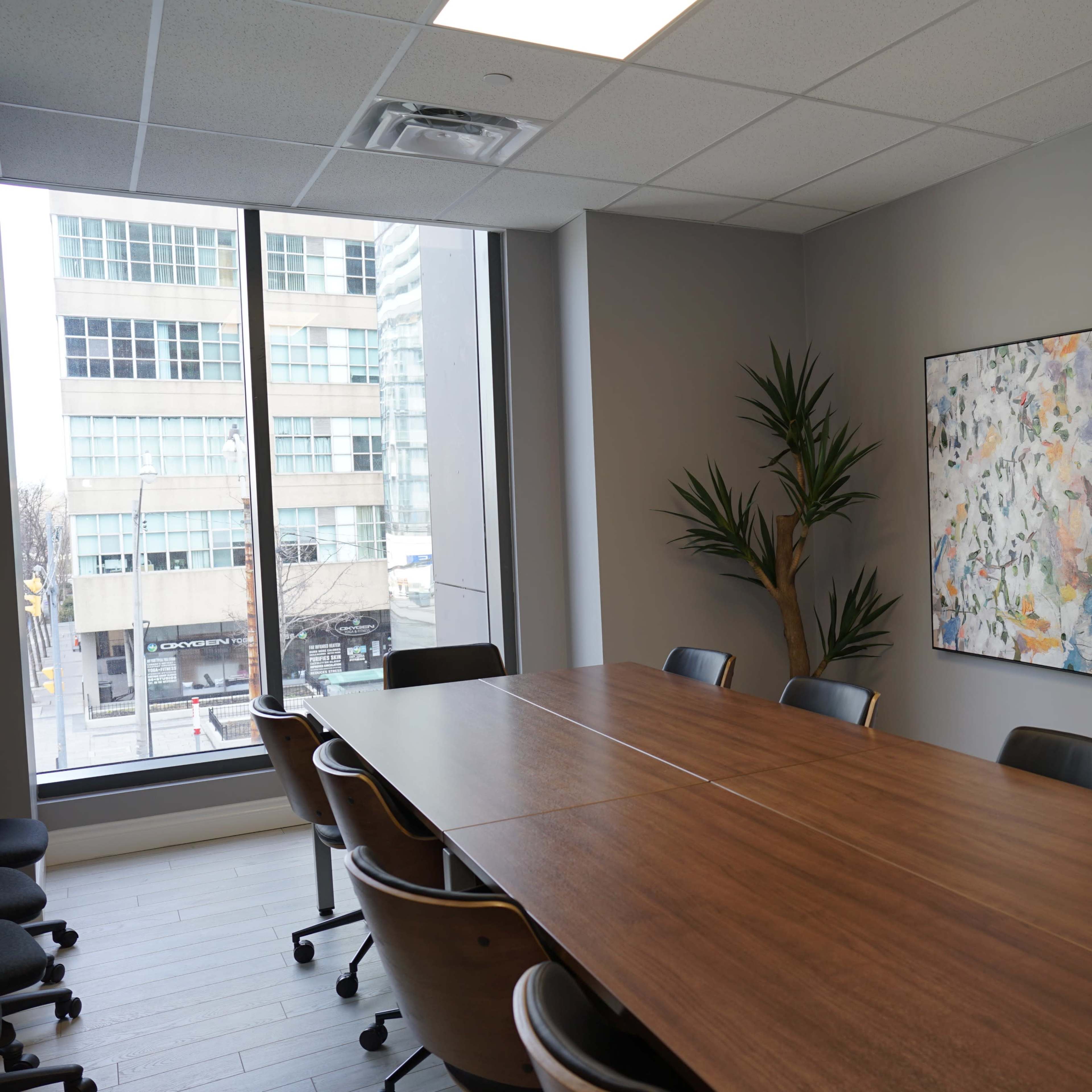 Professional conference room for groups, meetings, workshops located ideally in Midtown near public transportation Image in Toronto, Toronto, ON