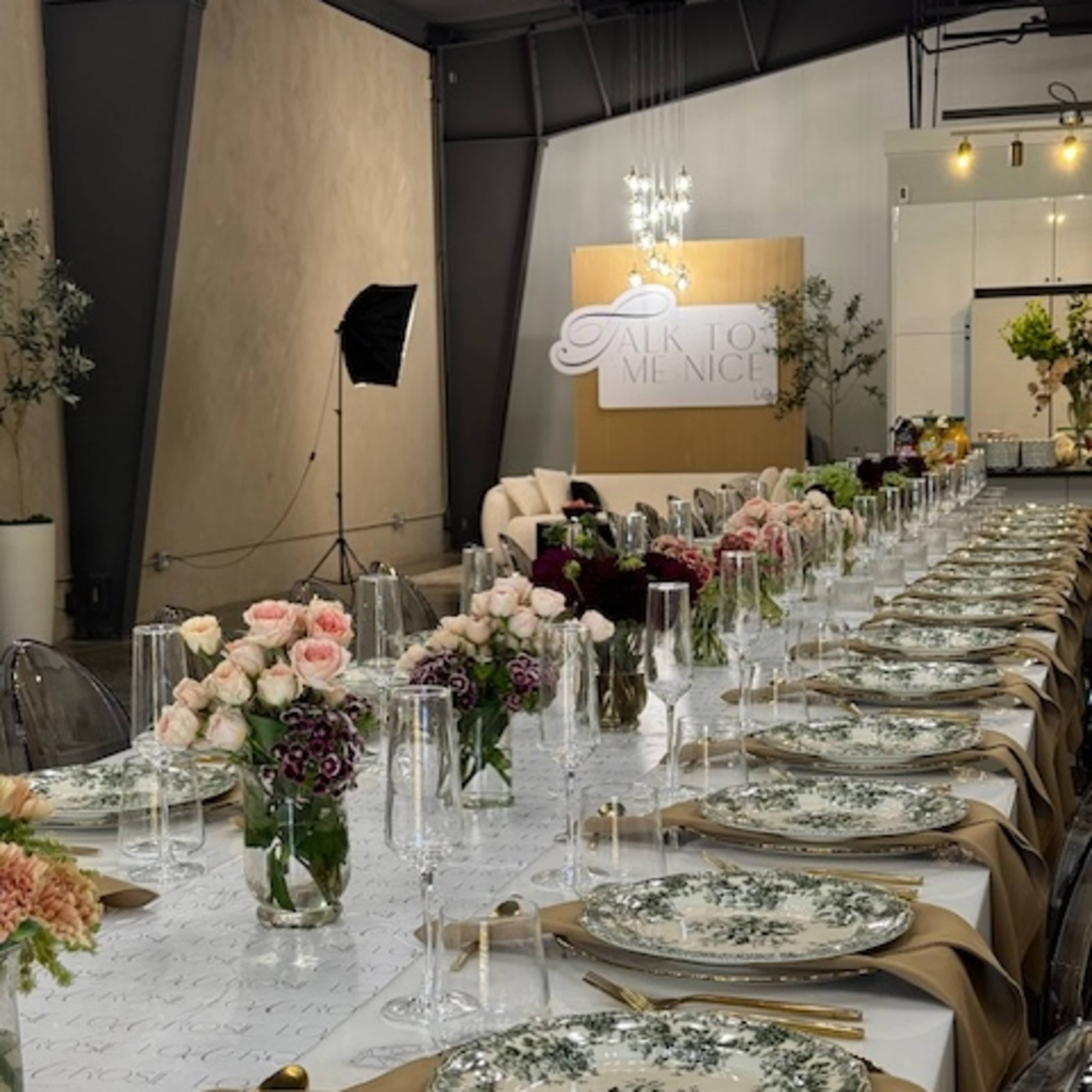 Luxury Event Space with Home-Like Aesthetic Image in Cedar Crest, Dallas, TX