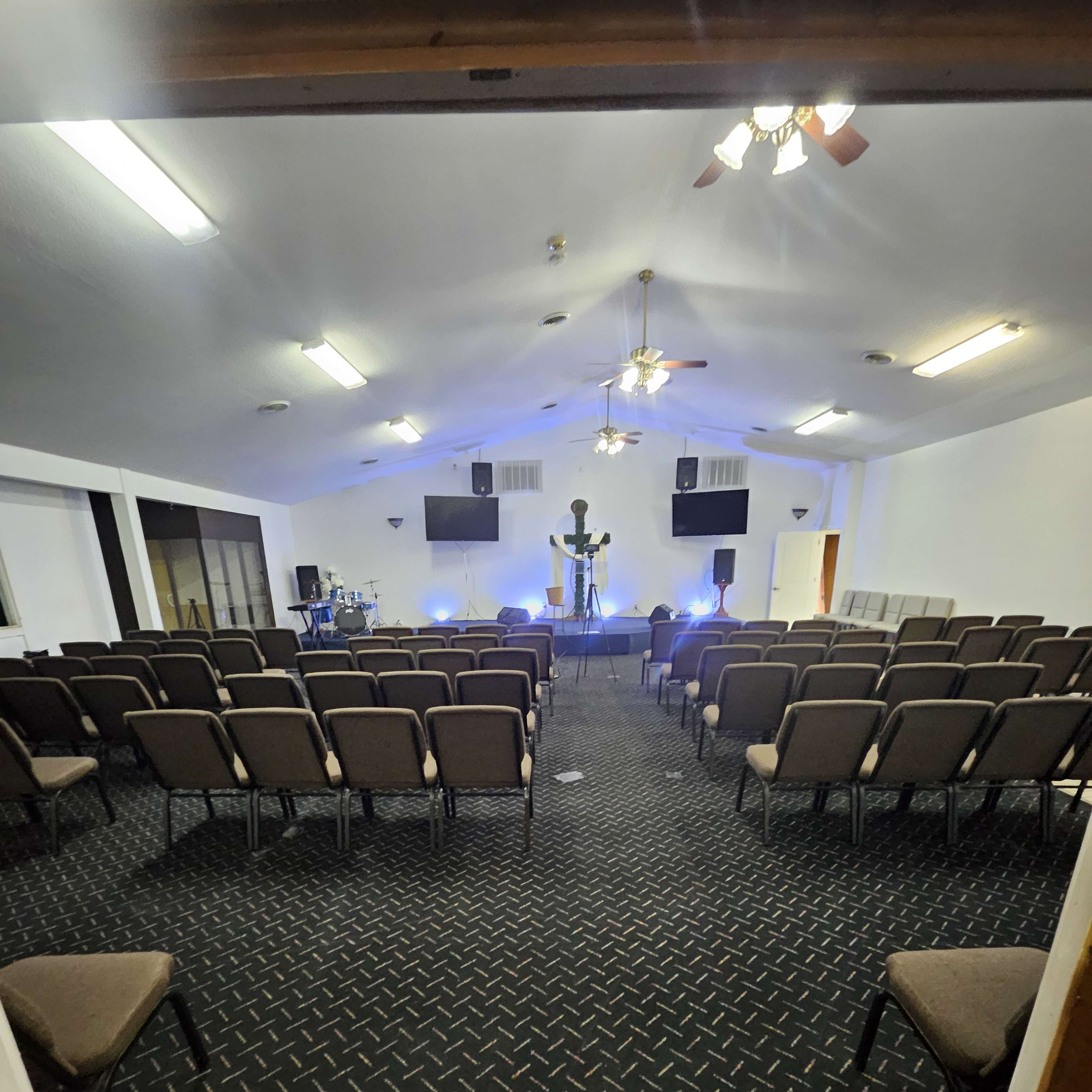 Spacious & Elegant Church Venue | Perfect for Weddings, Events & More Image in Duncanville, Duncanville, TX