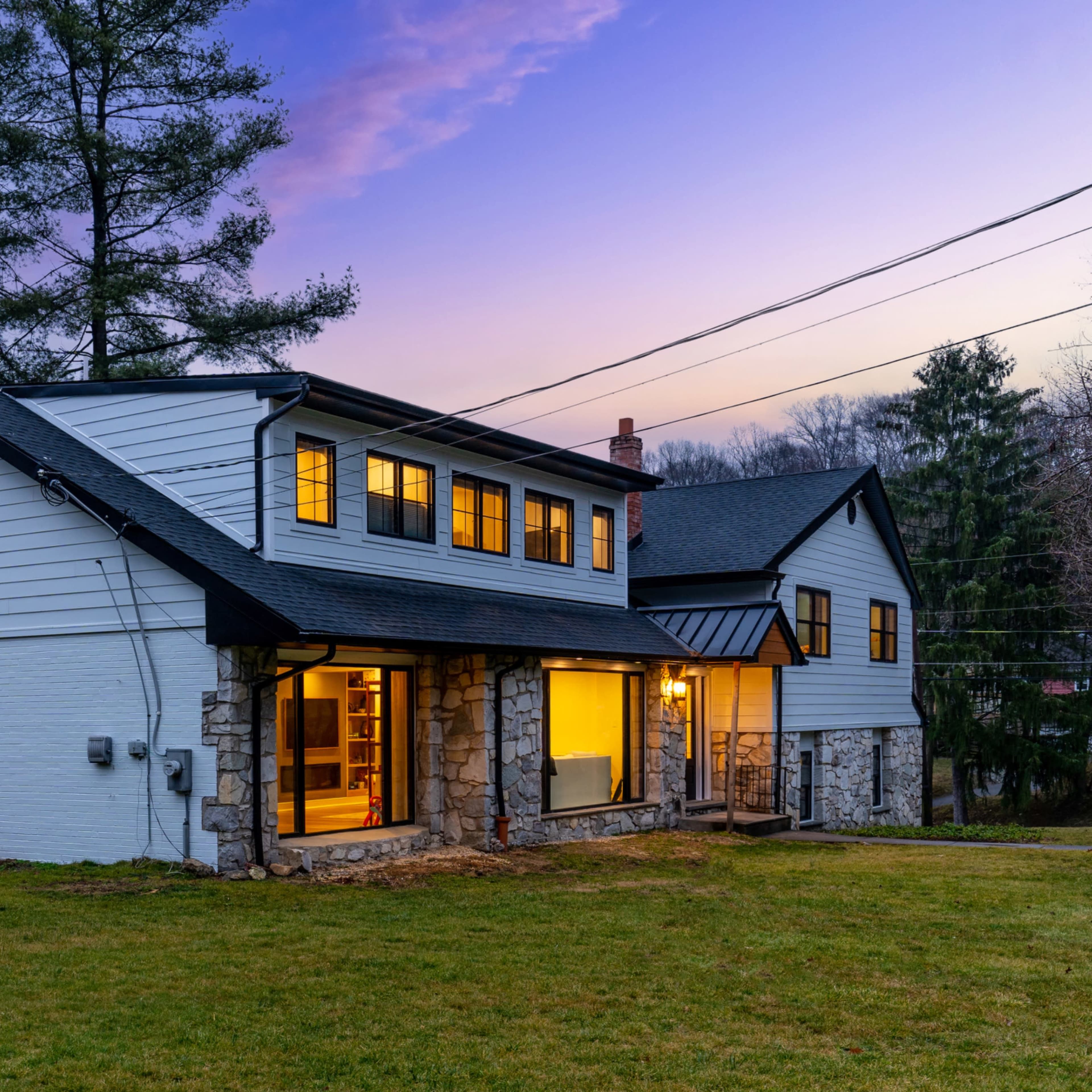 suburban, cul de sac, corner lot with lots of grass, transitional, Image in Narberth, Narberth, PA
