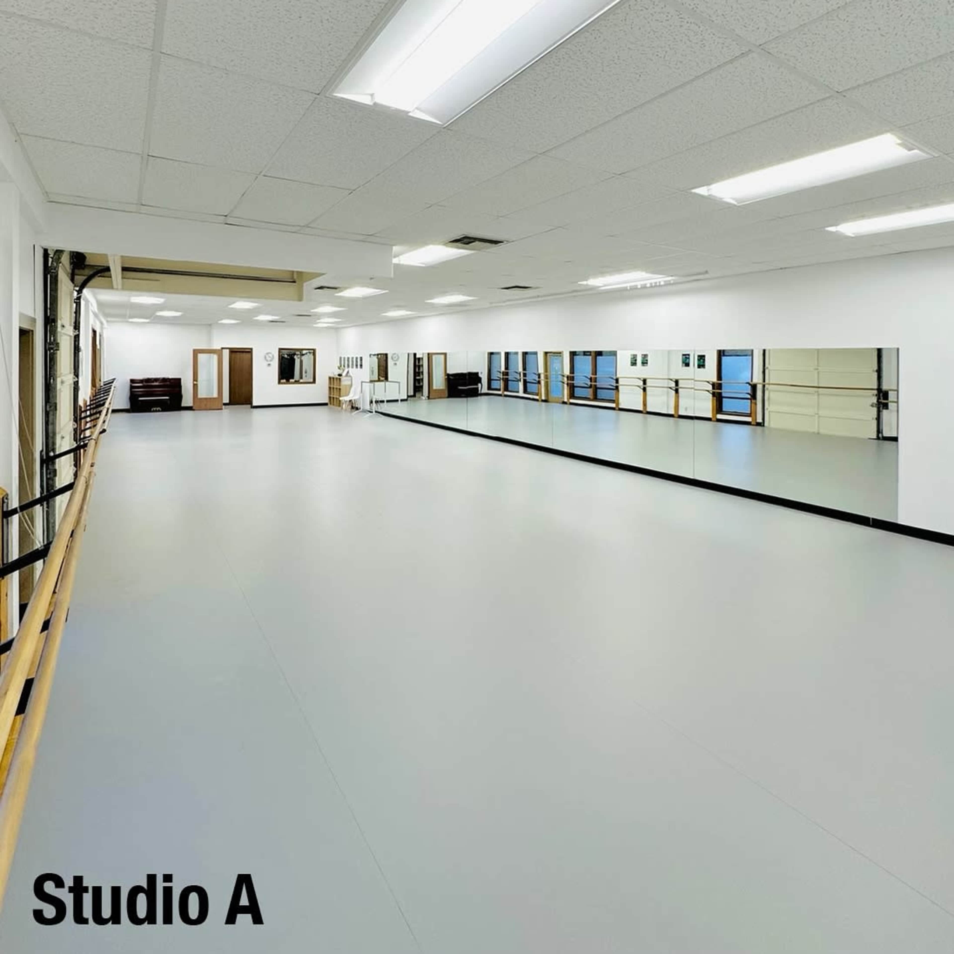 Beautiful, spacious 1584sf dance studio with new marley floor - Studio A Image in Wilburton, Bellevue, WA