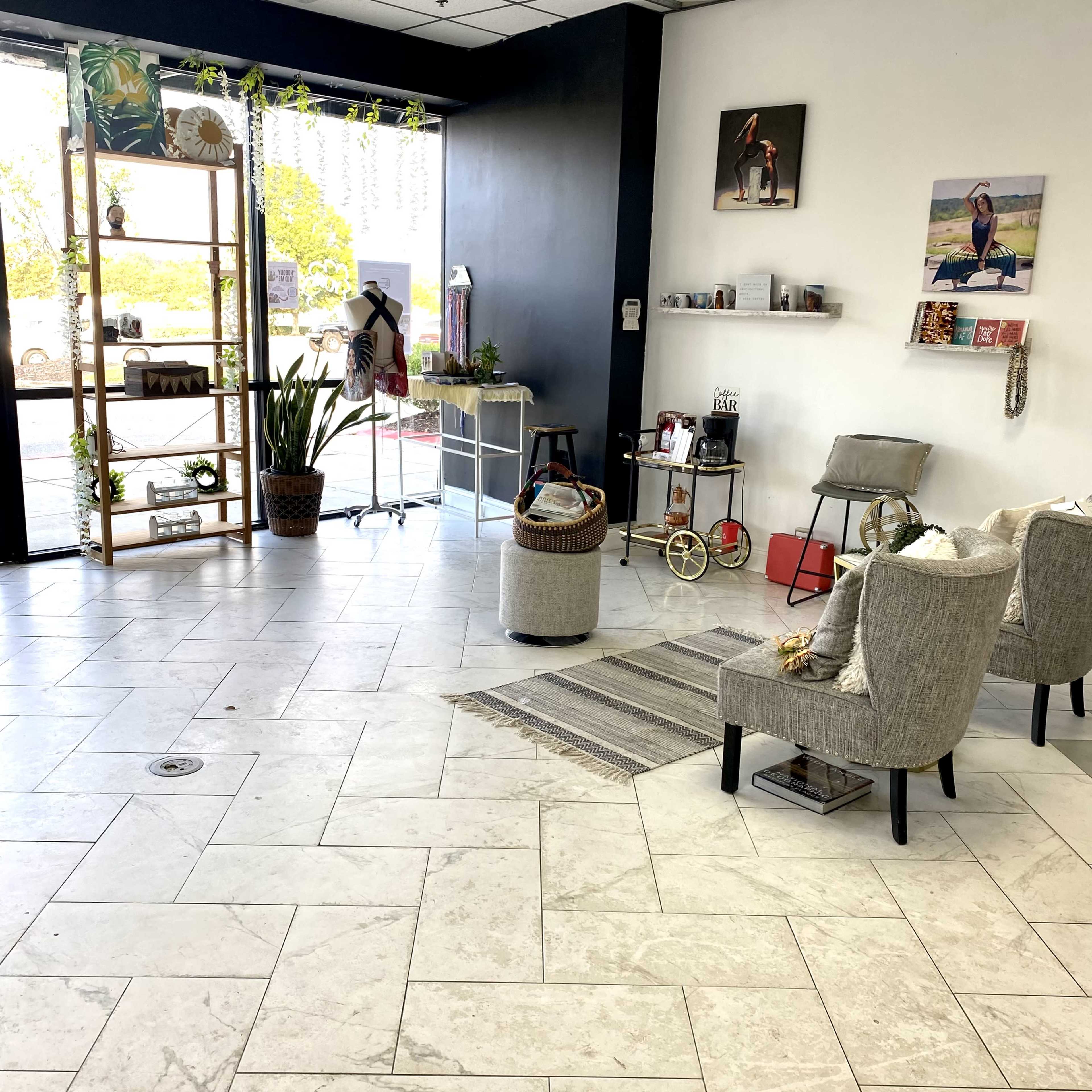 Prime location 2 mins away from the mall area. Image in Stonecrest, Stonecrest, GA