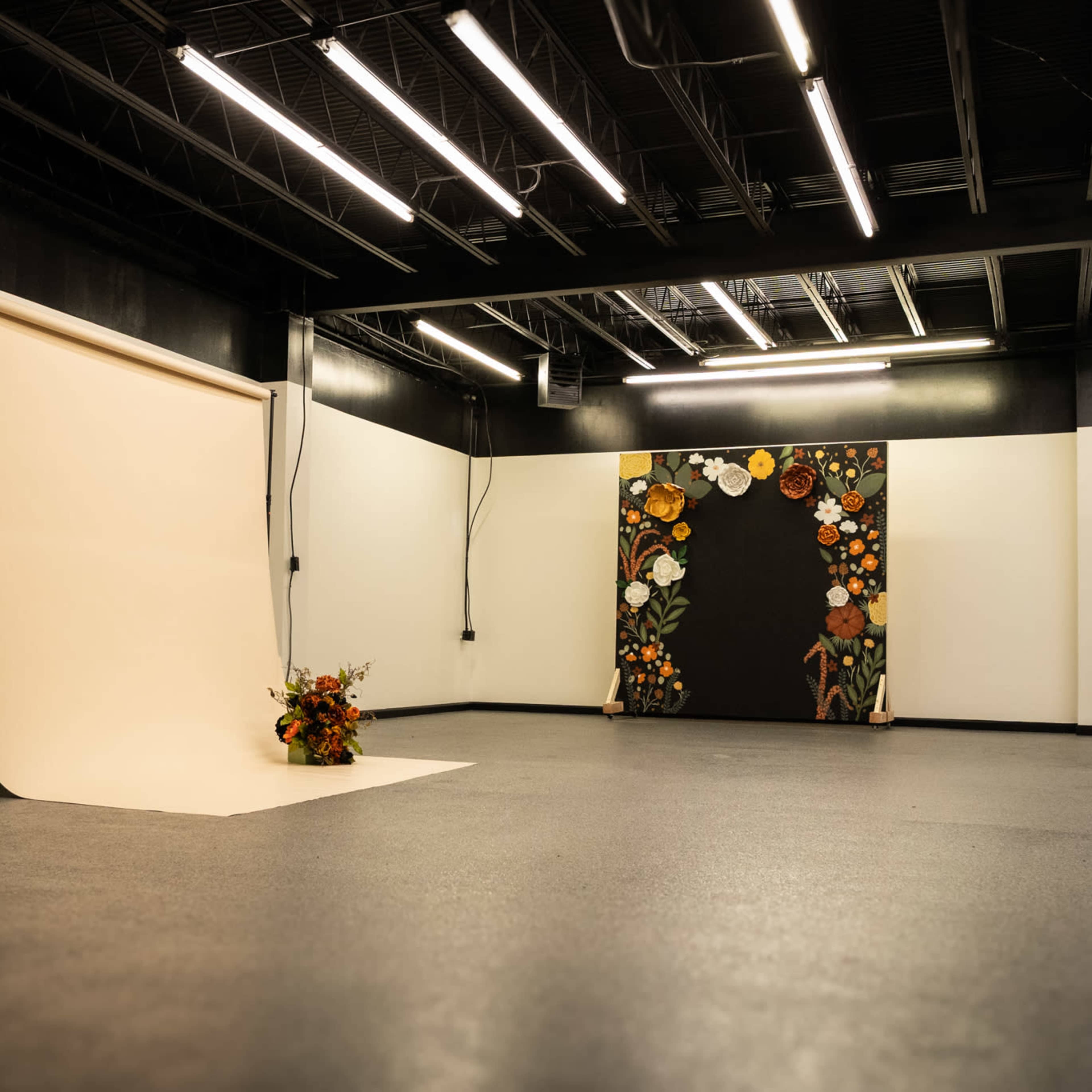 Large, Open, Garage Photography Studio Image in Northwest, Virginia Beach, VA