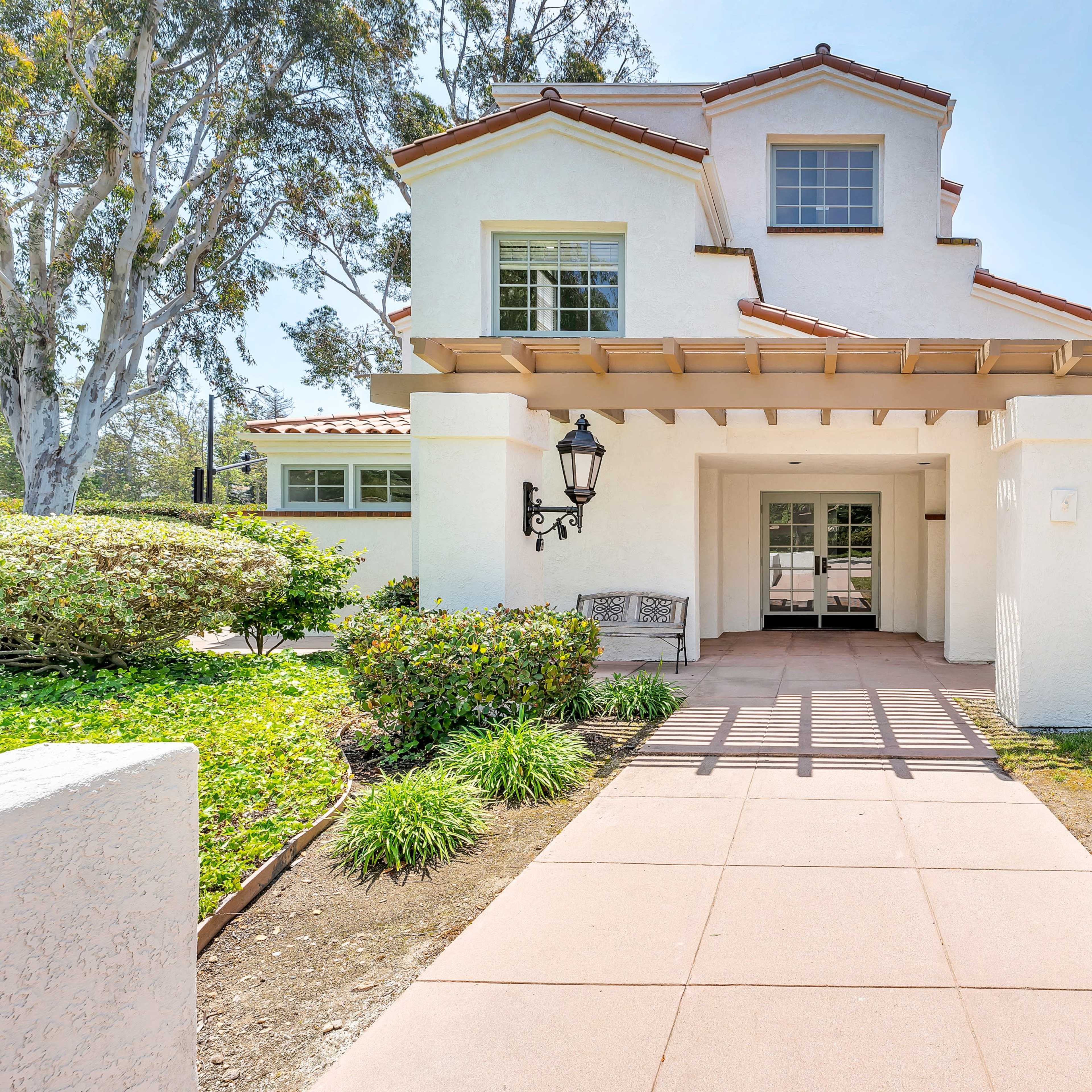 Villa-esque Multi-Use Space Centrally Located Image in Thousand Oaks, Thousand Oaks, CA