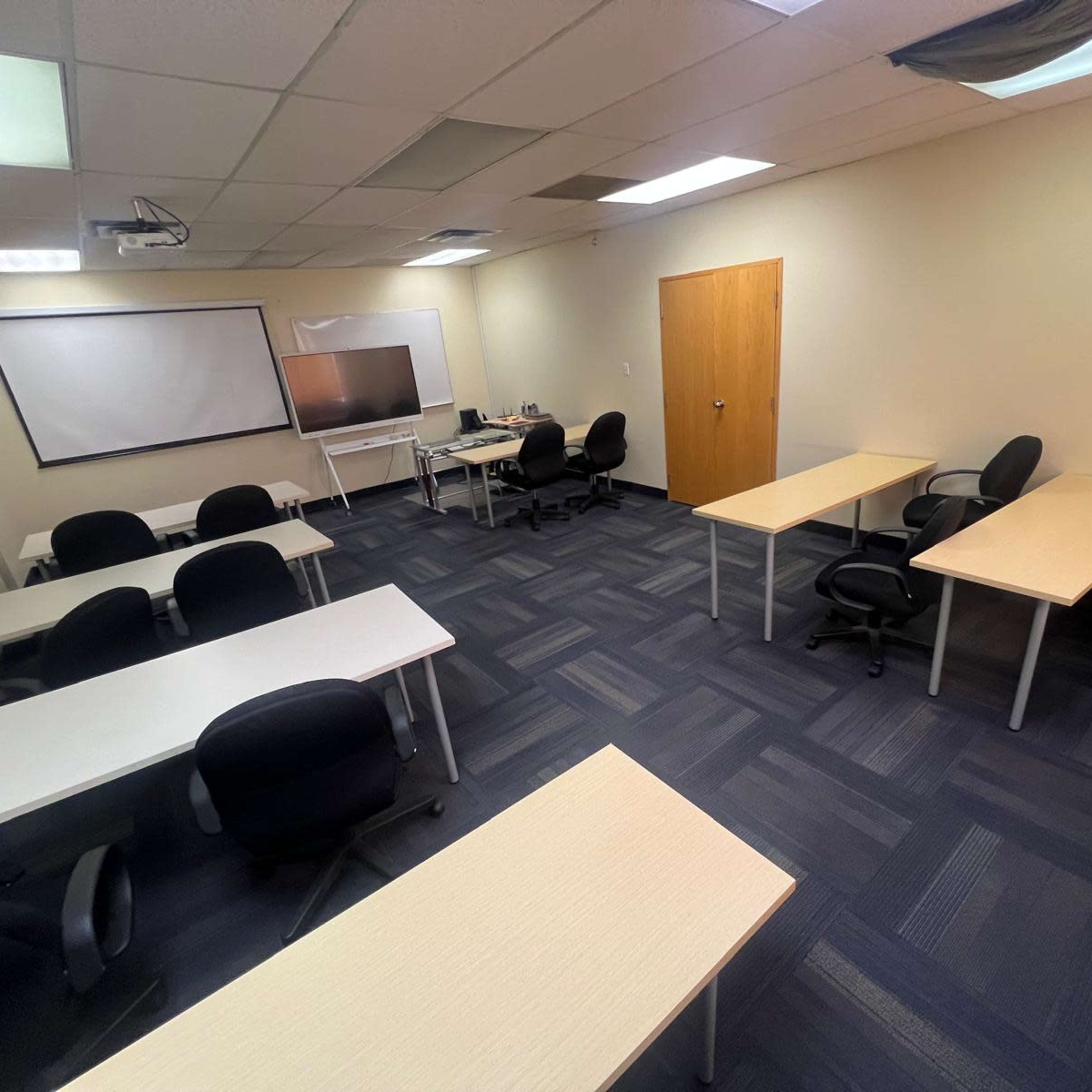 Modern Conference Room for 15 | Training & Meeting Space | Projector, Shared Kitchen & Common Area in Mississauga" Image in Mississauga, Mississauga, ON