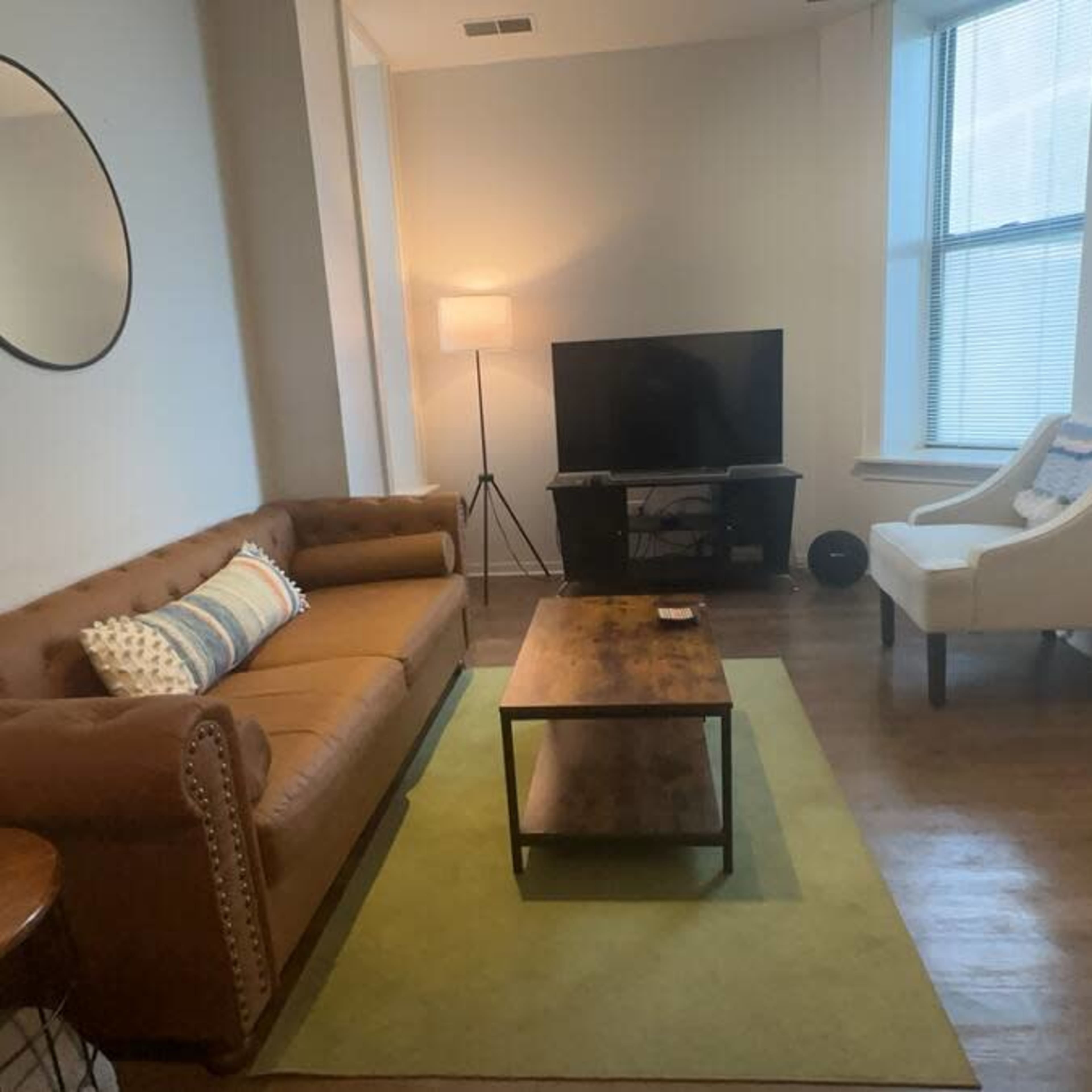 Modern 1BR in South Loop – Perfect for Content Creation & Meetings Image in Chicago Loop, Chicago, IL