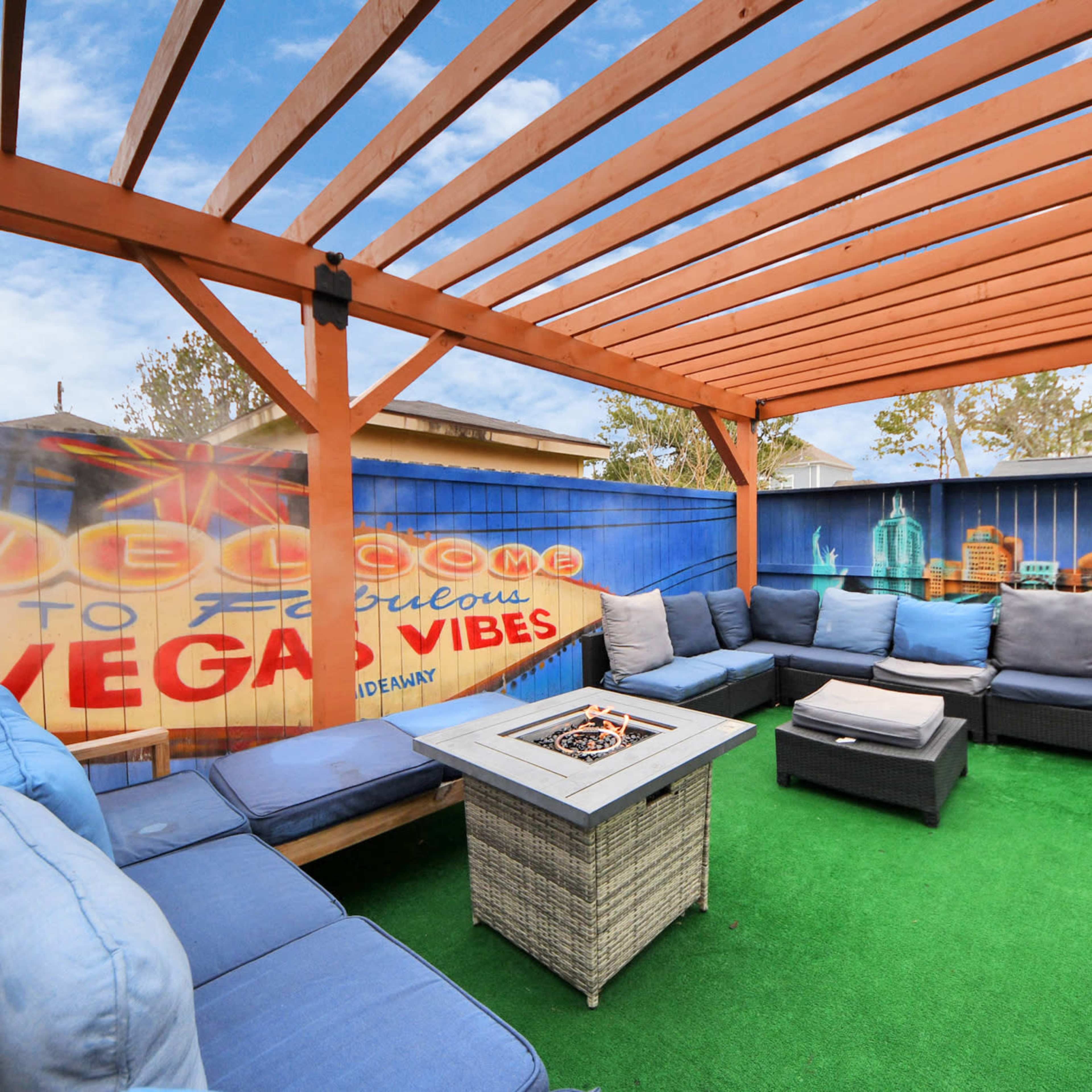 Stylish Townhome & Event Space | Hot Tub, Games, & Content Image in Independence Heights, Houston, TX