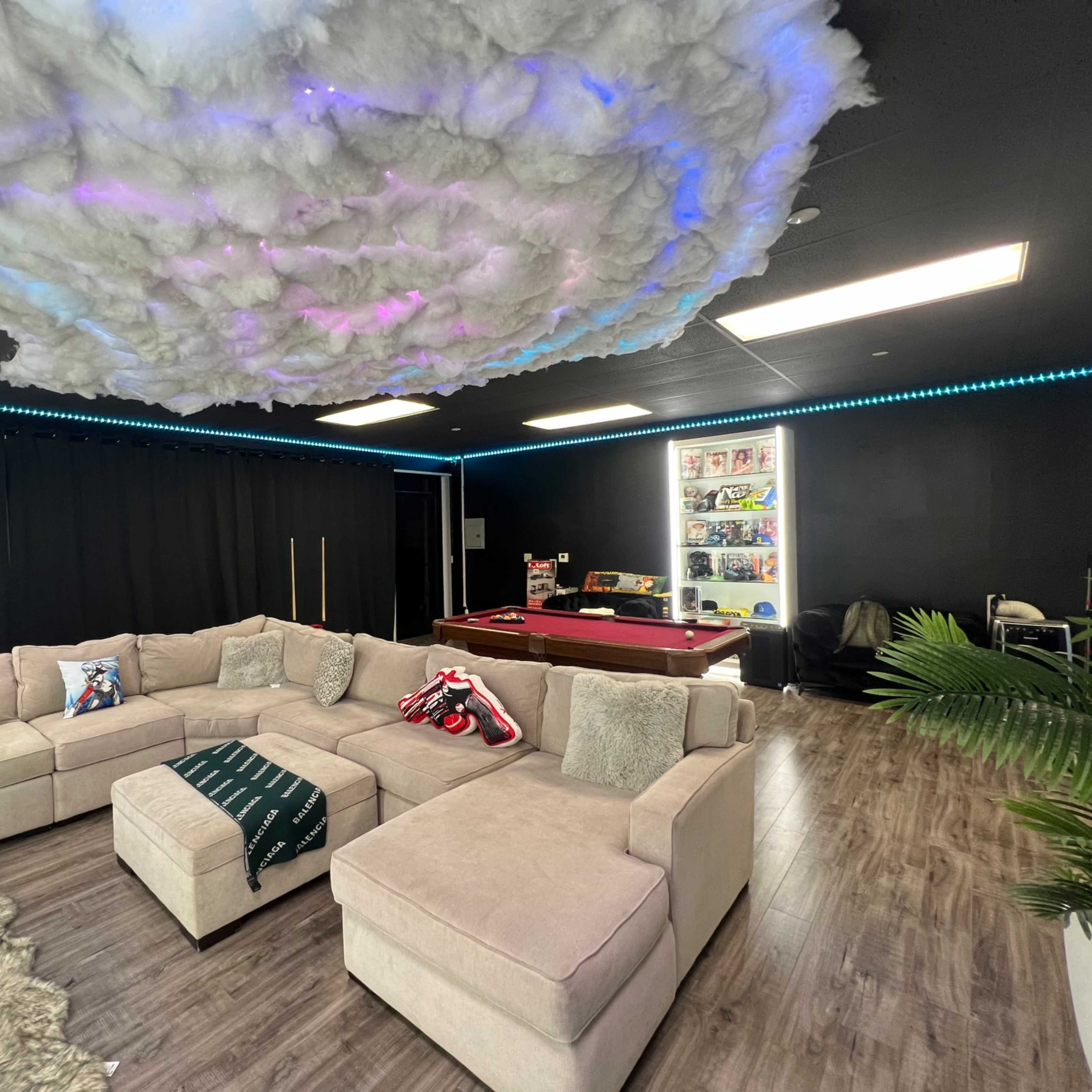 Dream Lounge Studio 🌩️ Image in Hawthorne, Hawthorne, CA