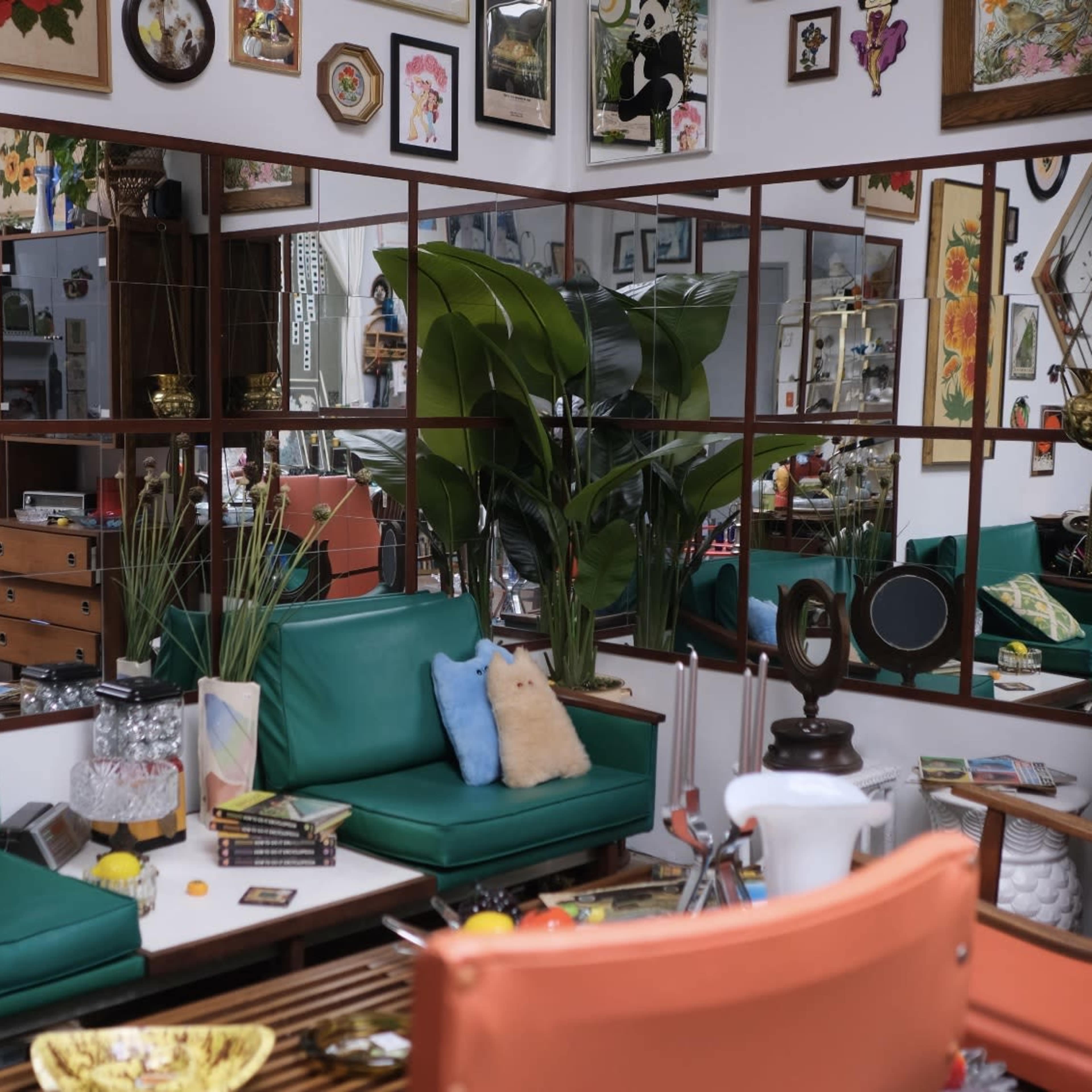 Bright Vintage Studio with Skylight and Mid-Century Charm in Queens Image in Long Island City, Queens County, NY