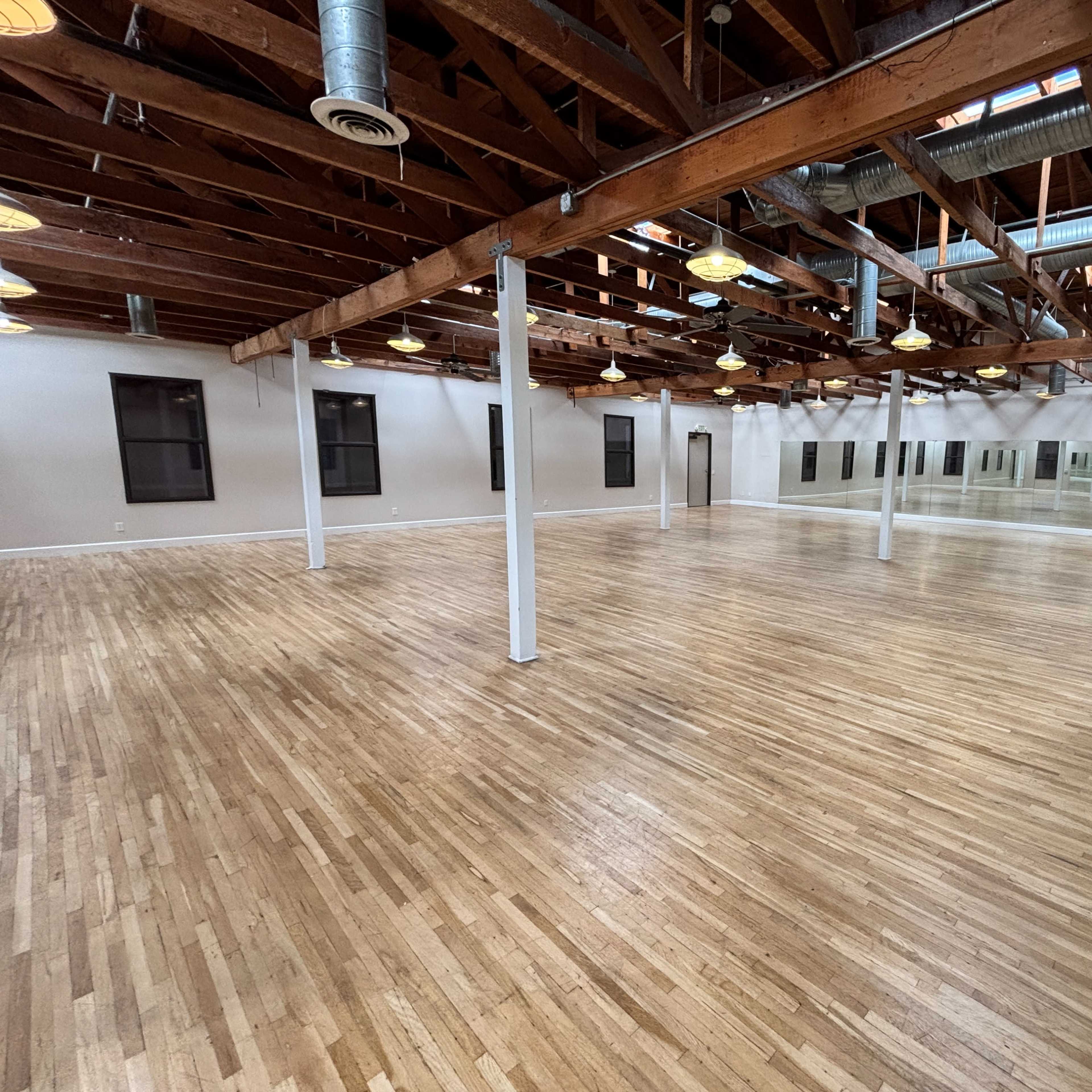 Uptown Orange Ballroom Image in Orange, Orange, CA