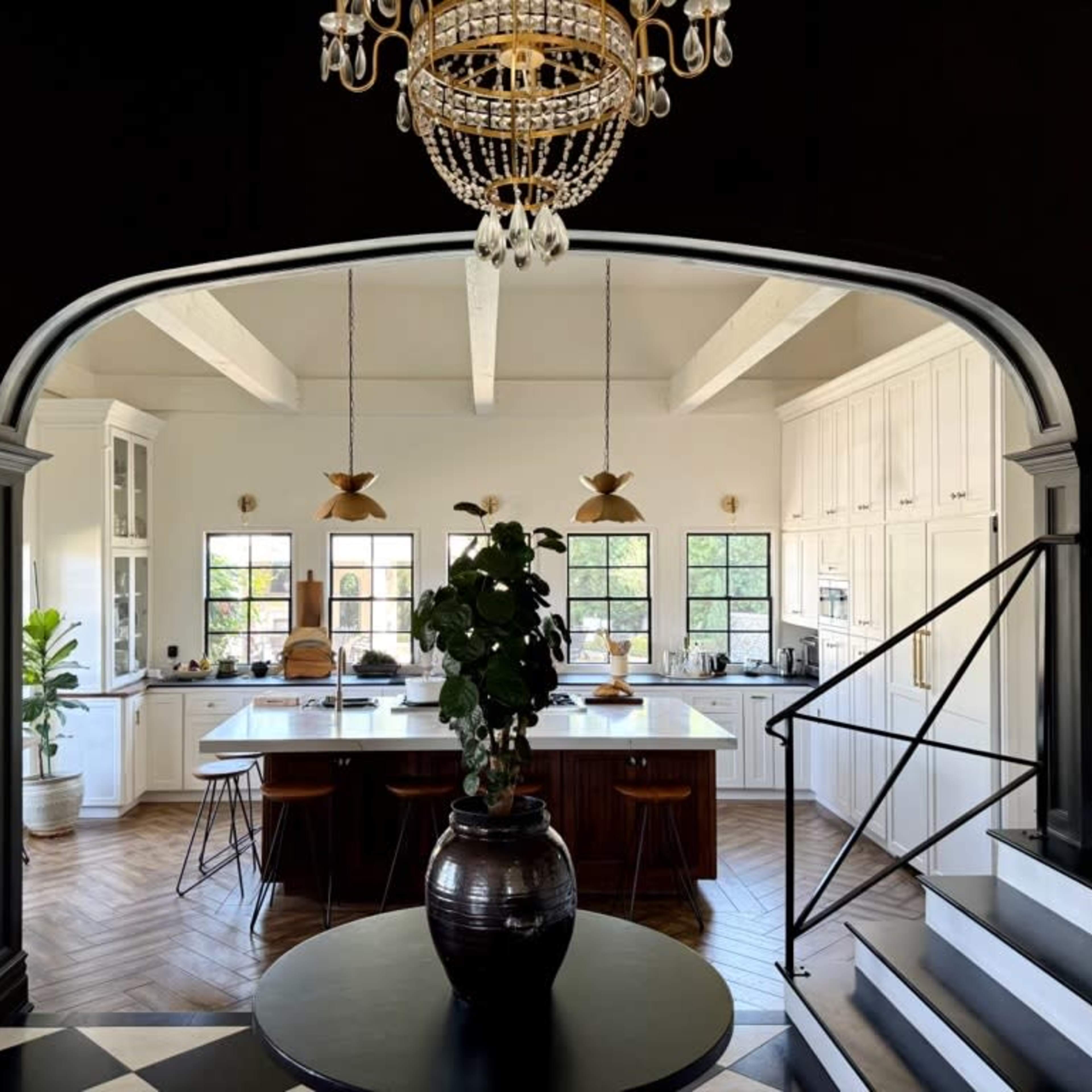 Luxurious 3-Level Home with Pool & Scenic Backyard for Photo Shoots Image in Orange, Orange, CA