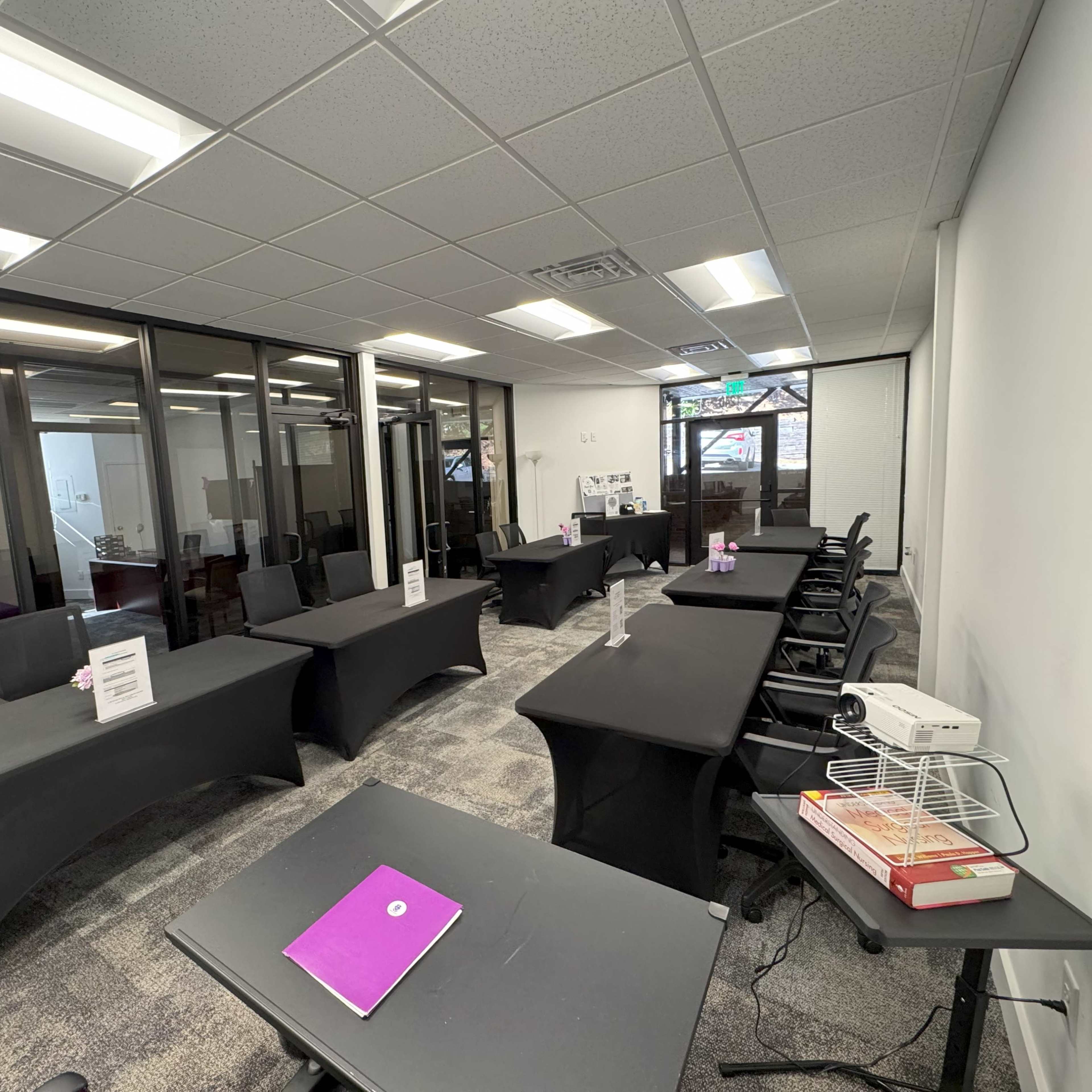 Premium Office Space with Modern Meeting Rooms Image in Sandy Springs, Atlanta, GA