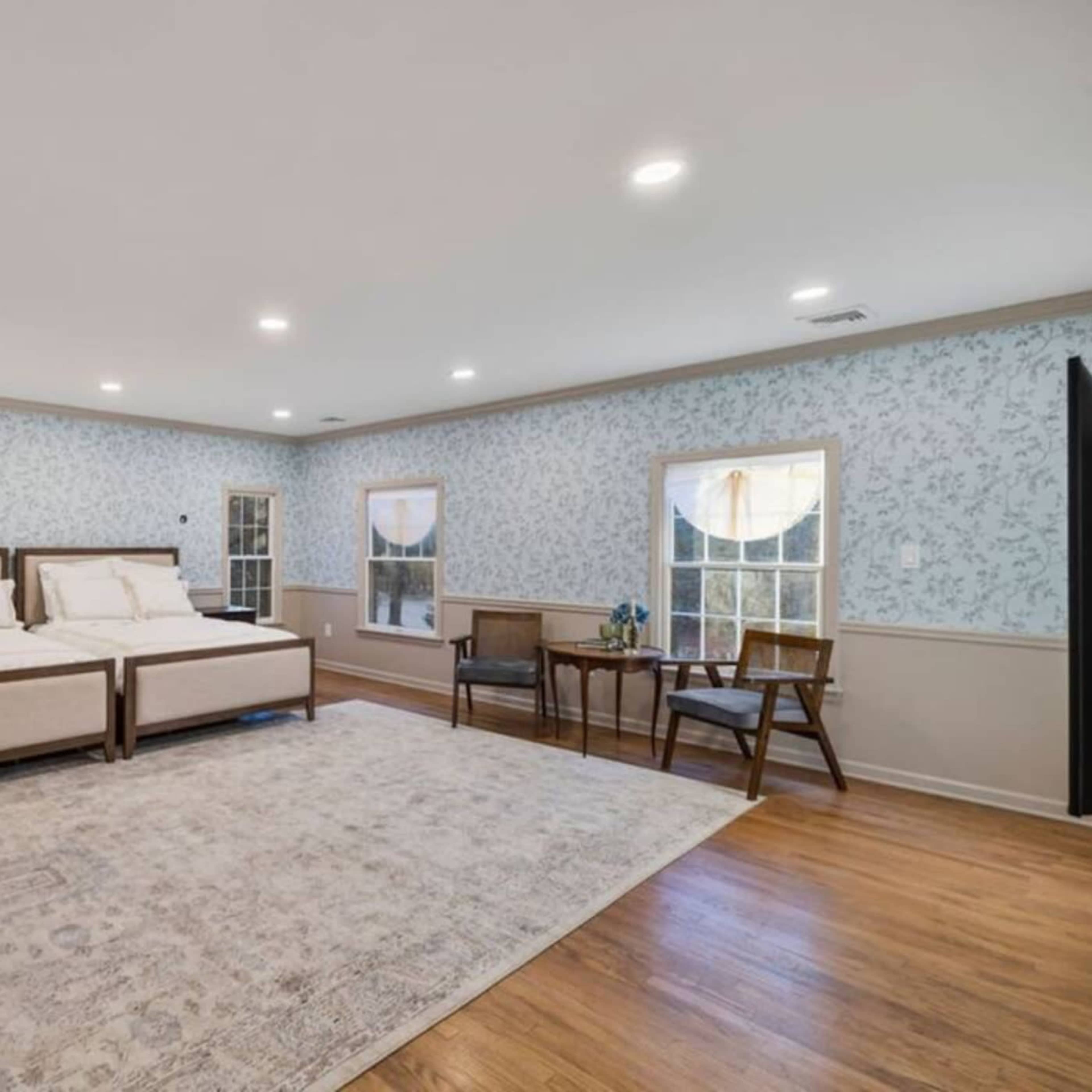 Suburban Mini Estate 3.5 acres Image in Ramapo, Montebello, NY