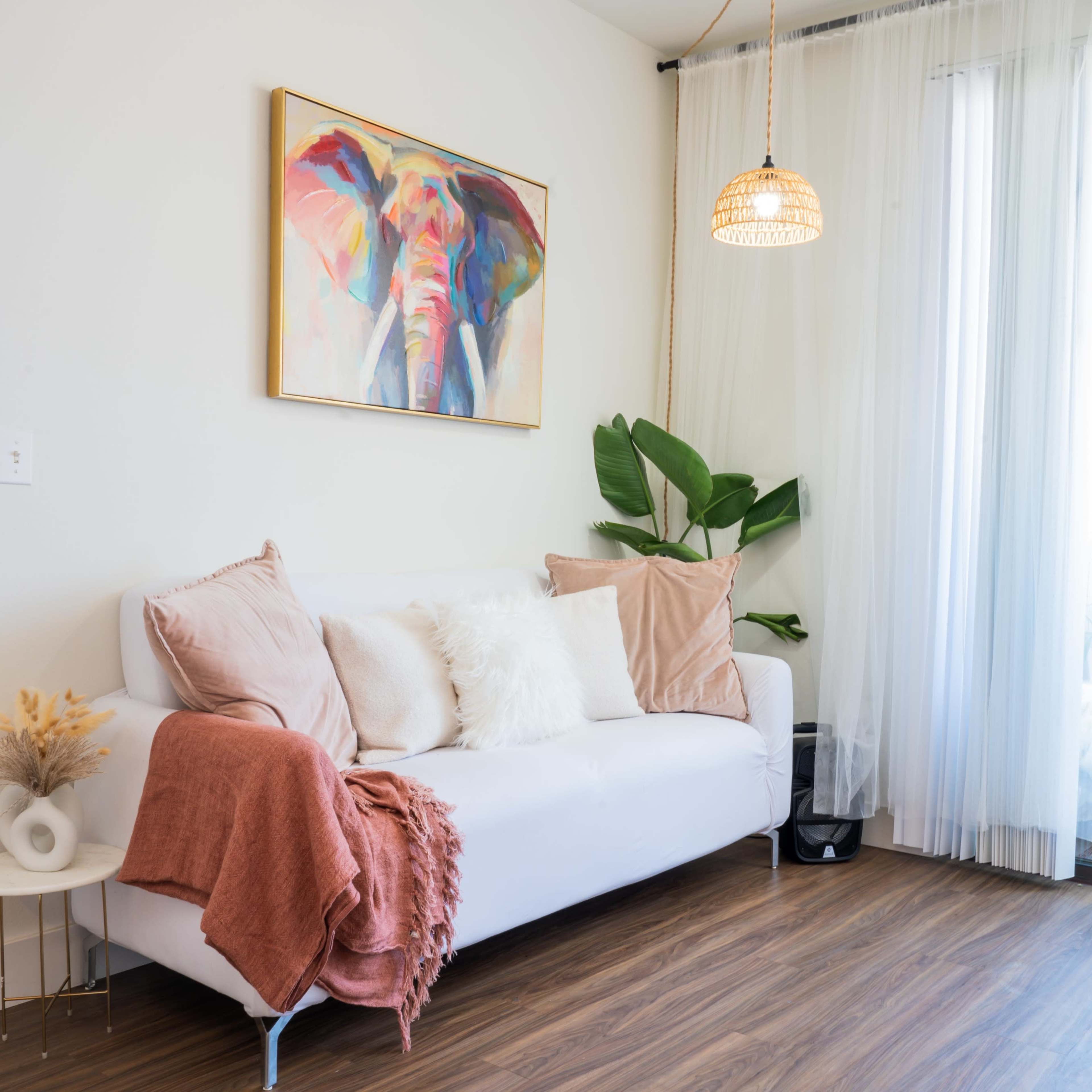 Luxury Beach Apartment Image in Downtown, Santa Monica, CA