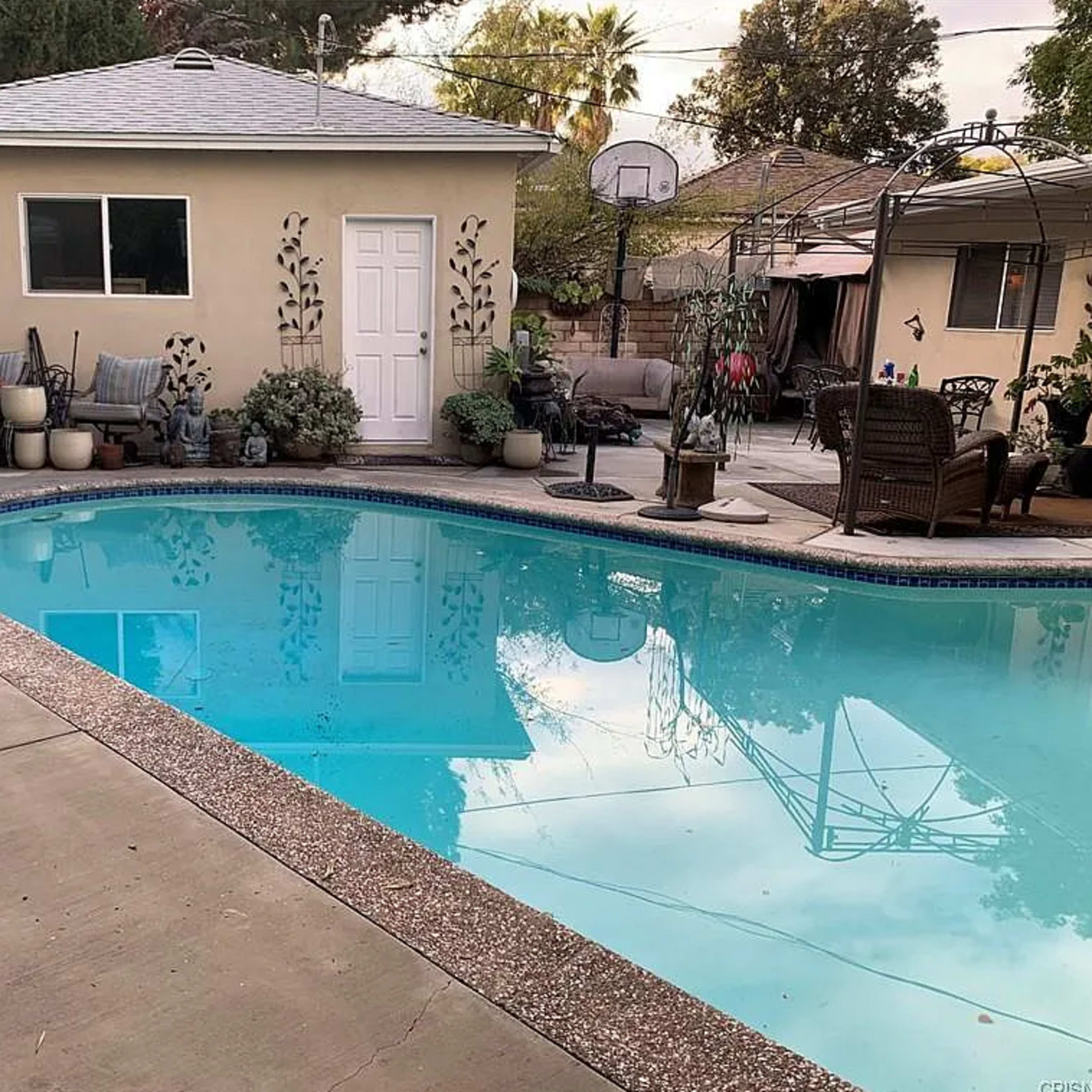 Tarzana meeting oasis with pool cabana and outdoor space Image in Tarzana, Los Angeles, CA