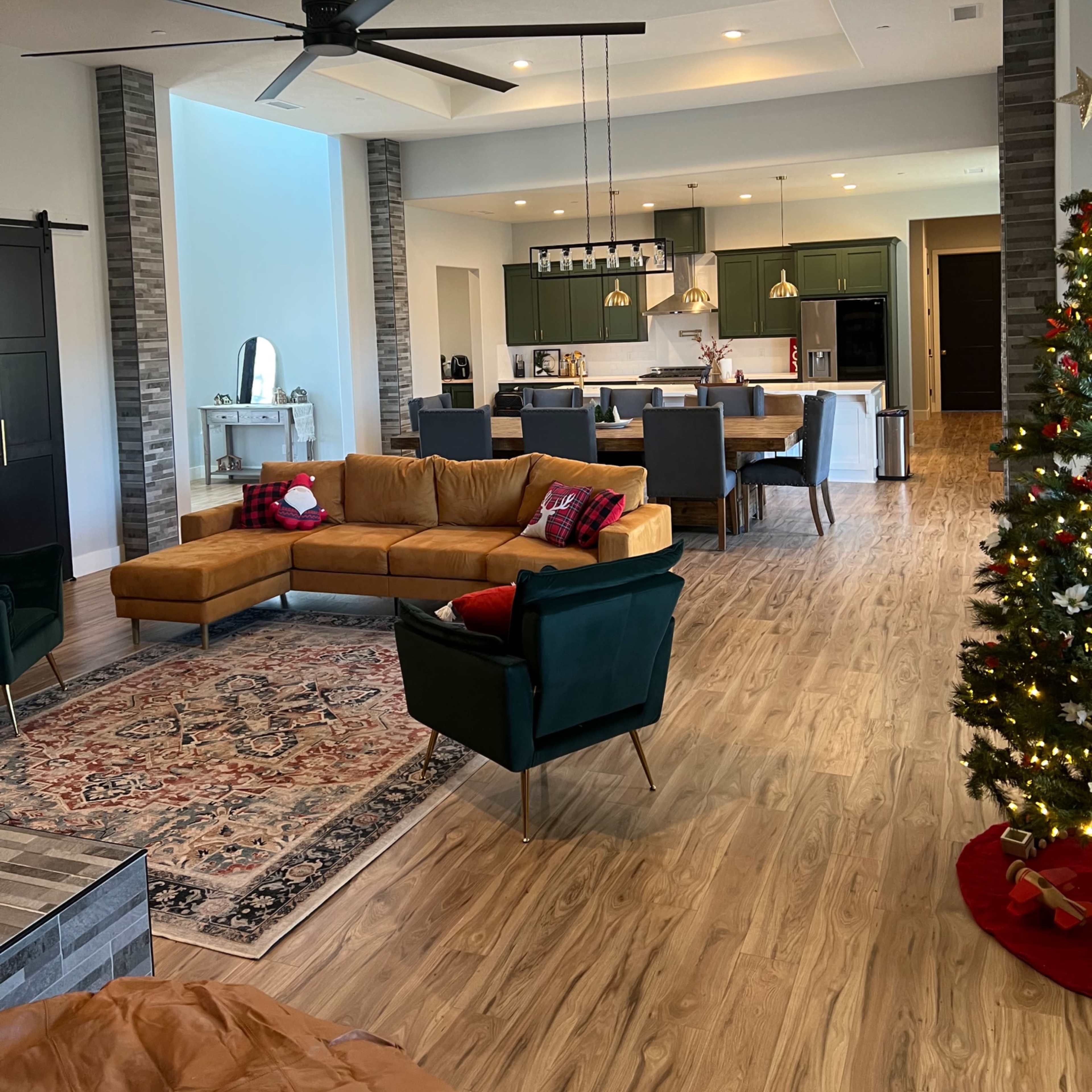 Sprawling High Desert Estate with a Moody, Modern Ambiance Image in Apple Valley, Apple Valley, CA