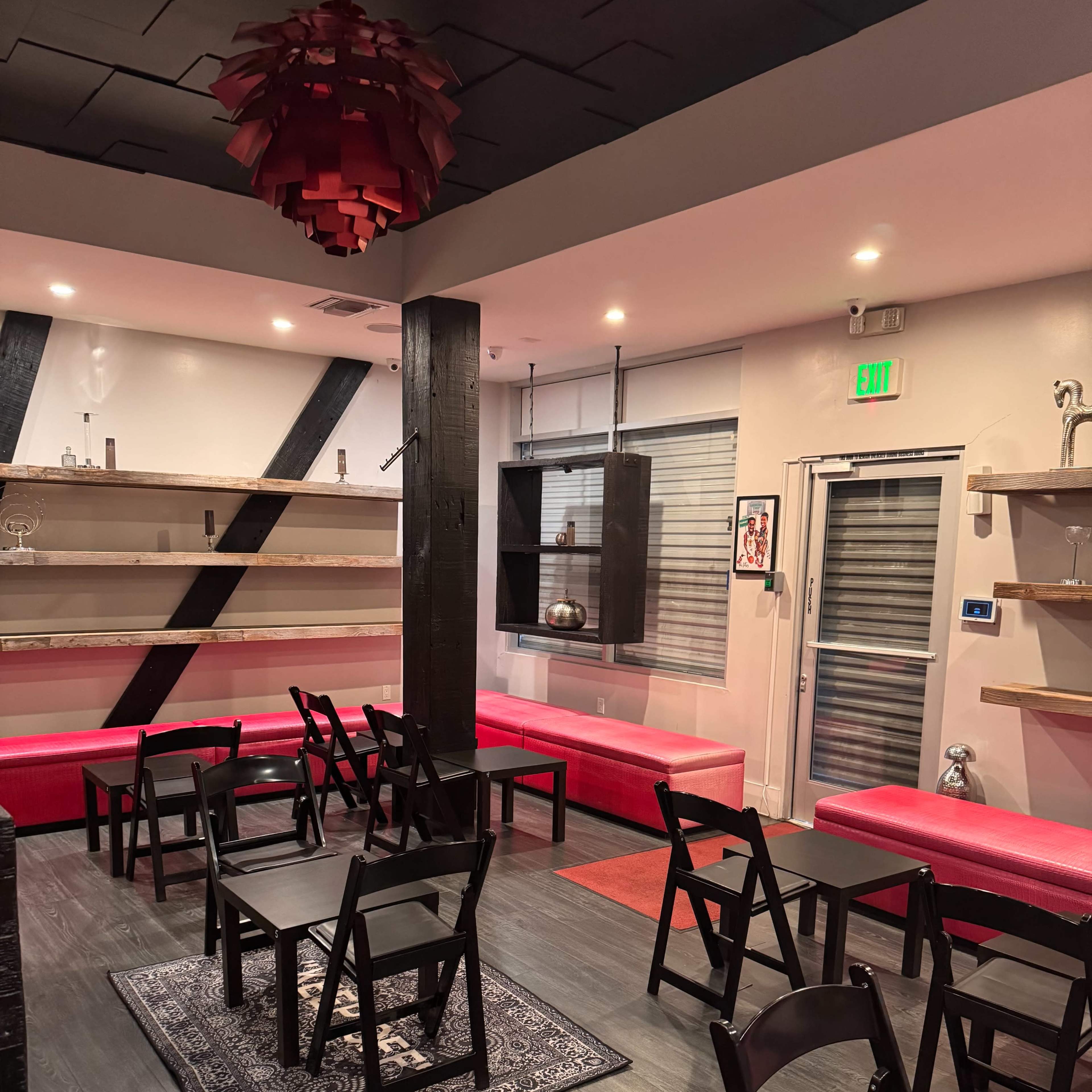 Commercial retail space. Very chic upscale space with lots of character. Image in Lawndale, Lawndale, CA