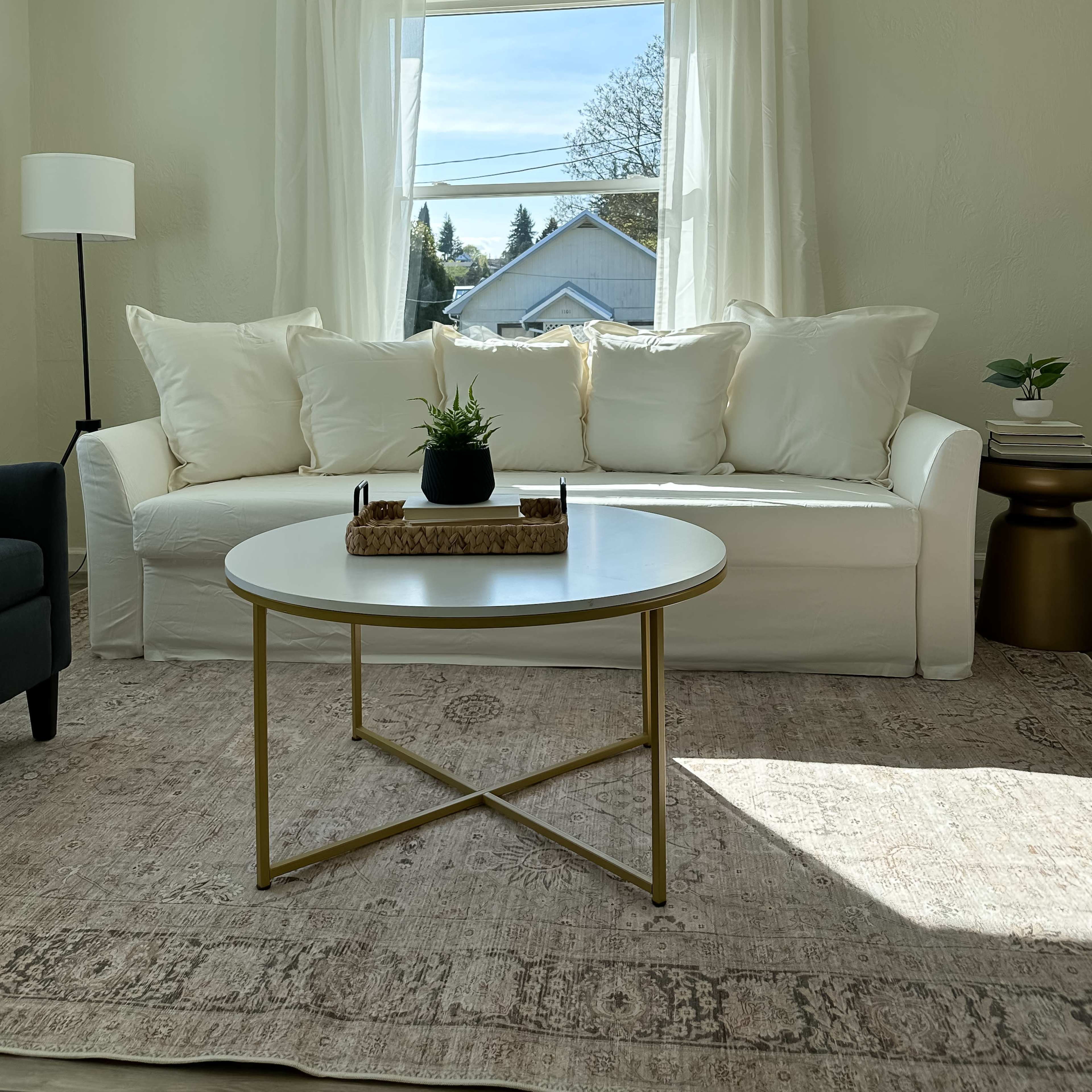 Cozy Light Filled Cottage! Image in Bremerton, Bremerton, WA