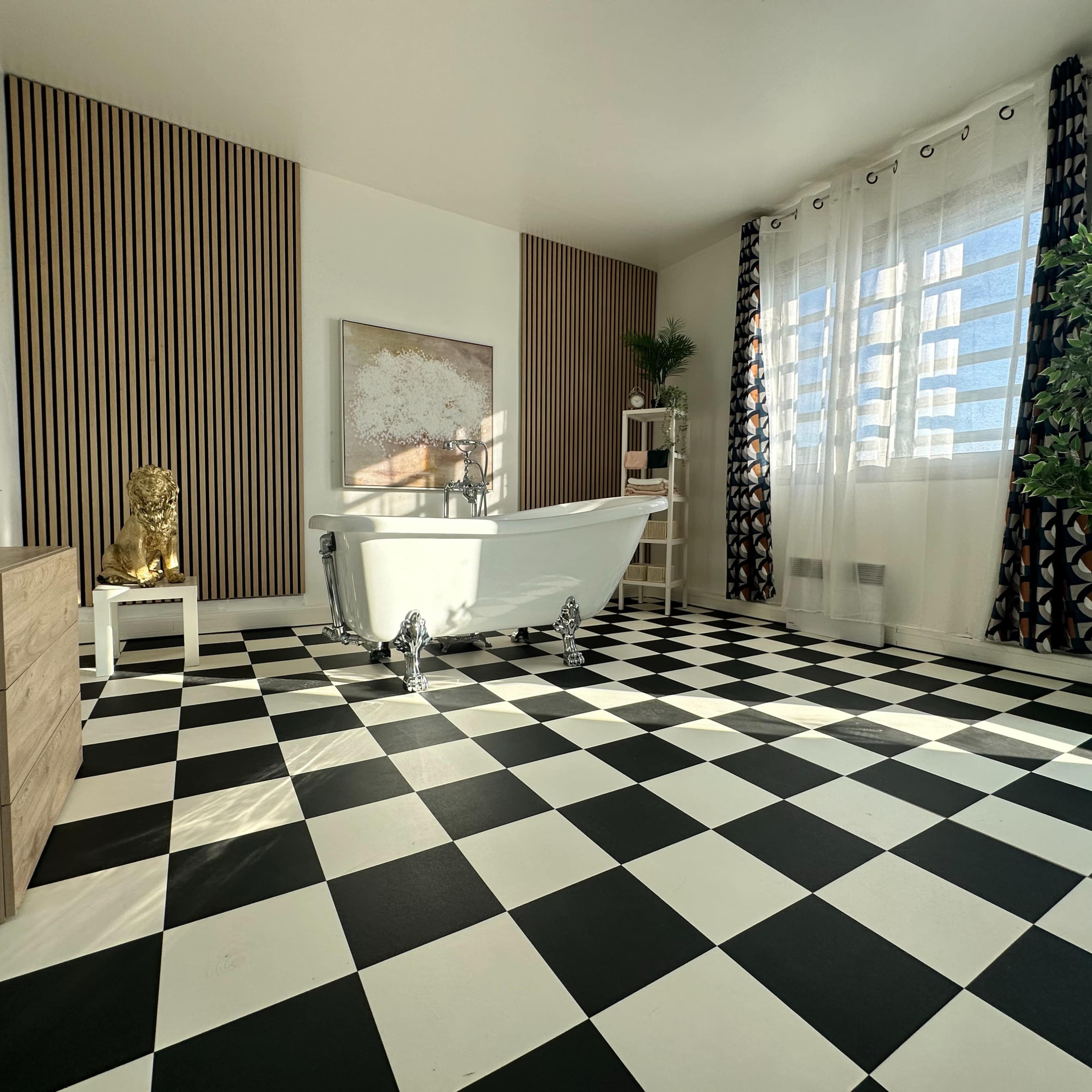 Appartement haussmannien avec salle de bain en studio Image dans , Chilly-Mazarin, Île-de-France