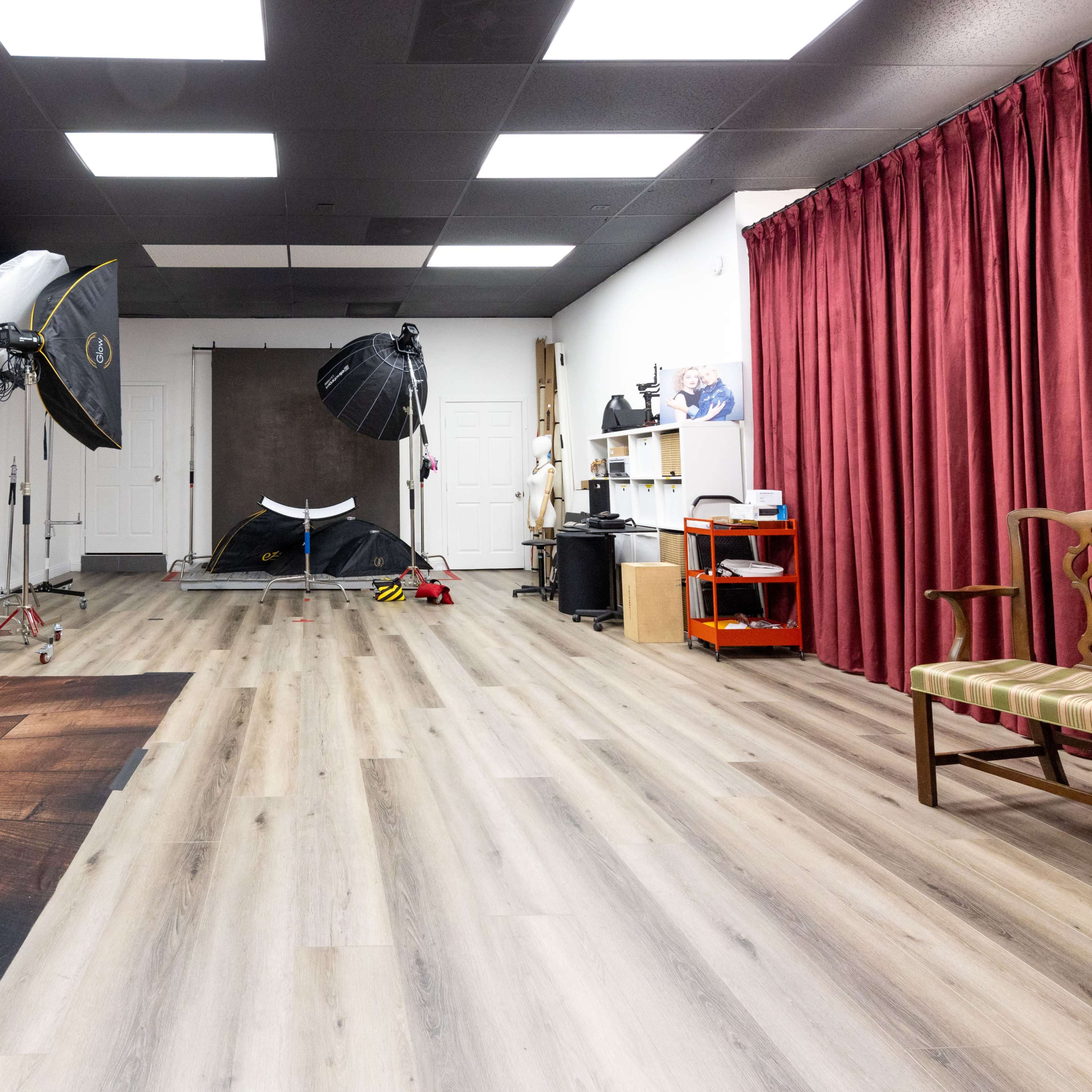 Full Equipped All-Inclusive Photography Studio Located in Sherman Oaks Image in Sherman Oaks, Los Angeles, CA