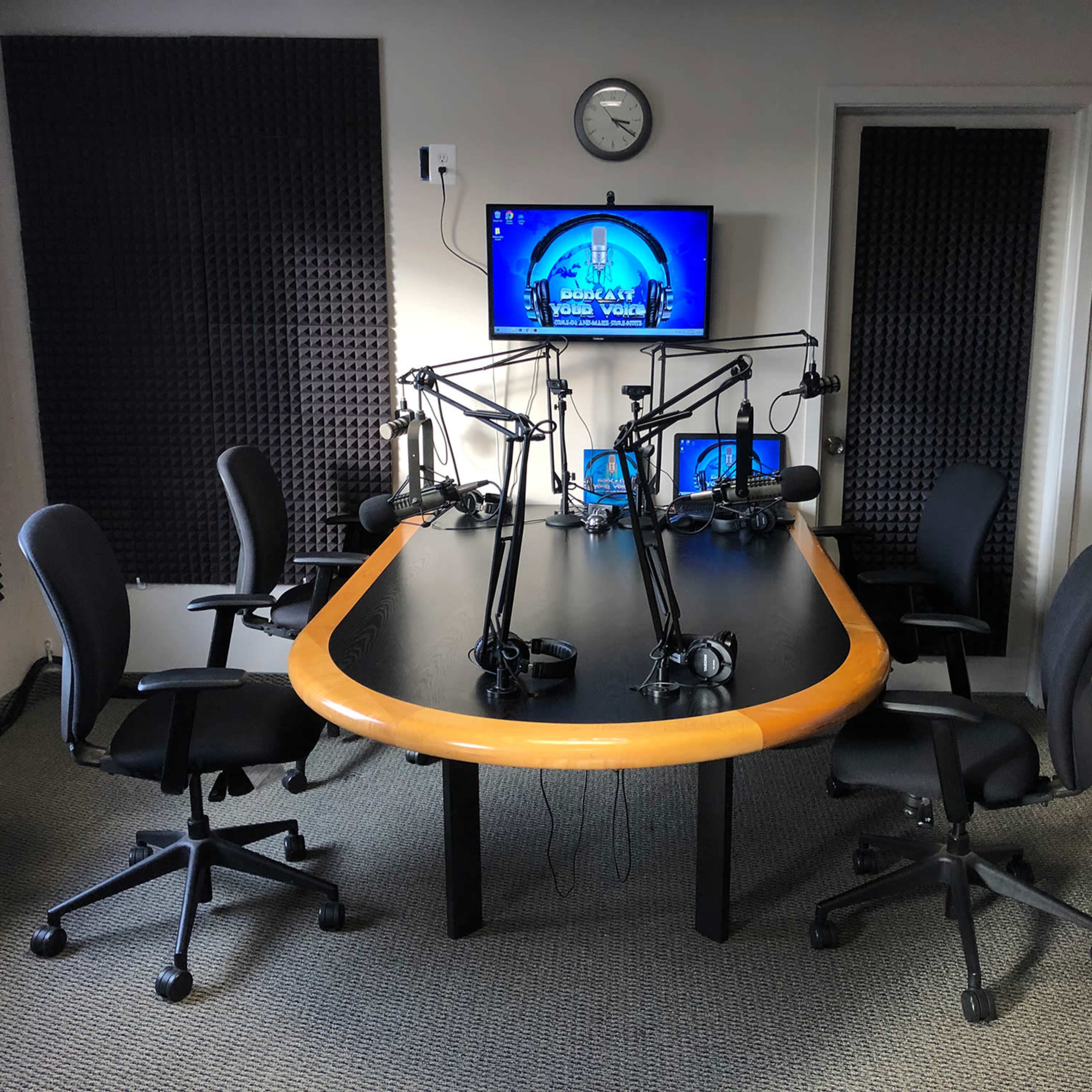 Podcasting in Detroit in a comfortable dynamic studio space Image in Southfield, Southfield, MI
