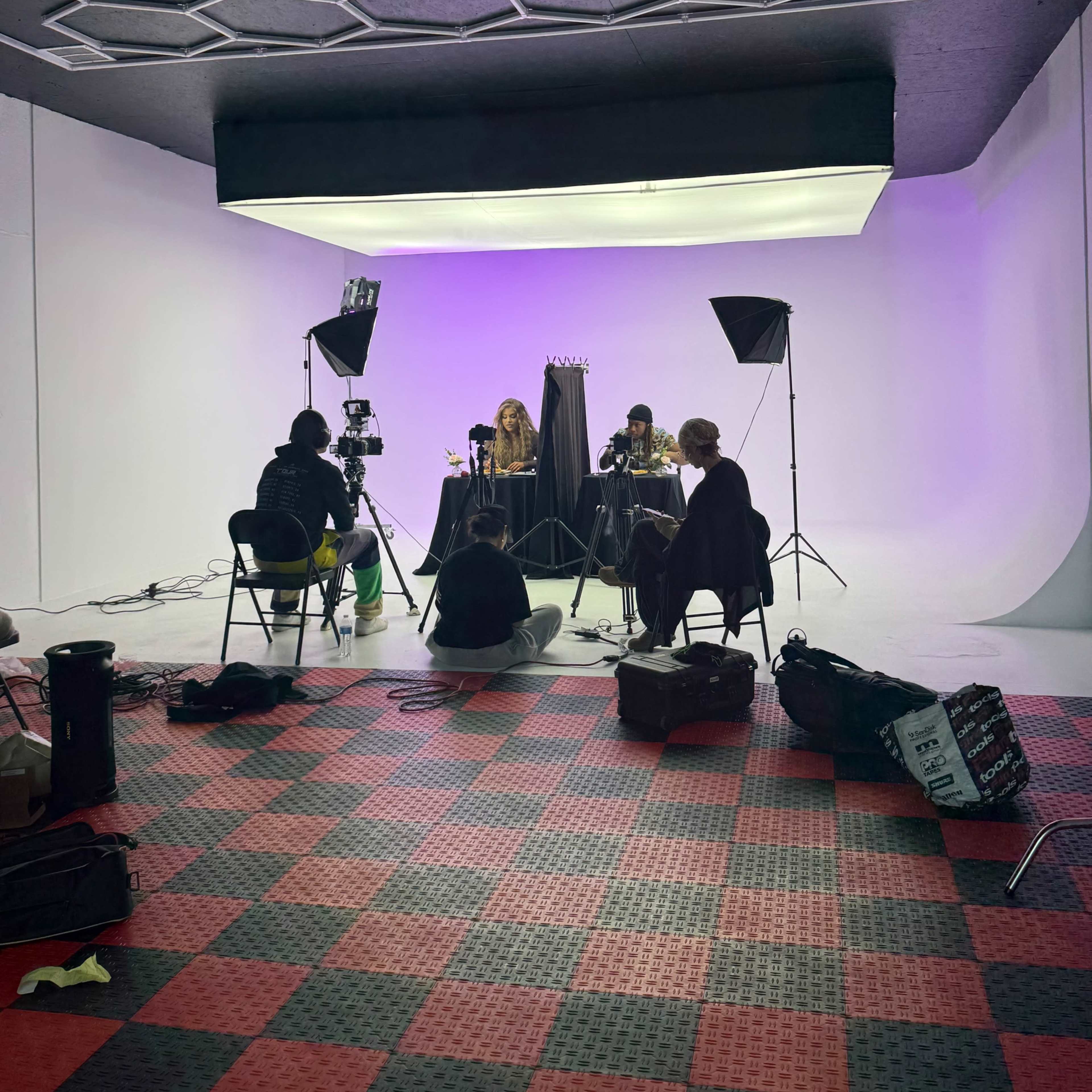 Professional Cyc Wall Studio for Photography– Ideal for Cars & Creatives! Image in Van Nuys, Los Angeles, CA