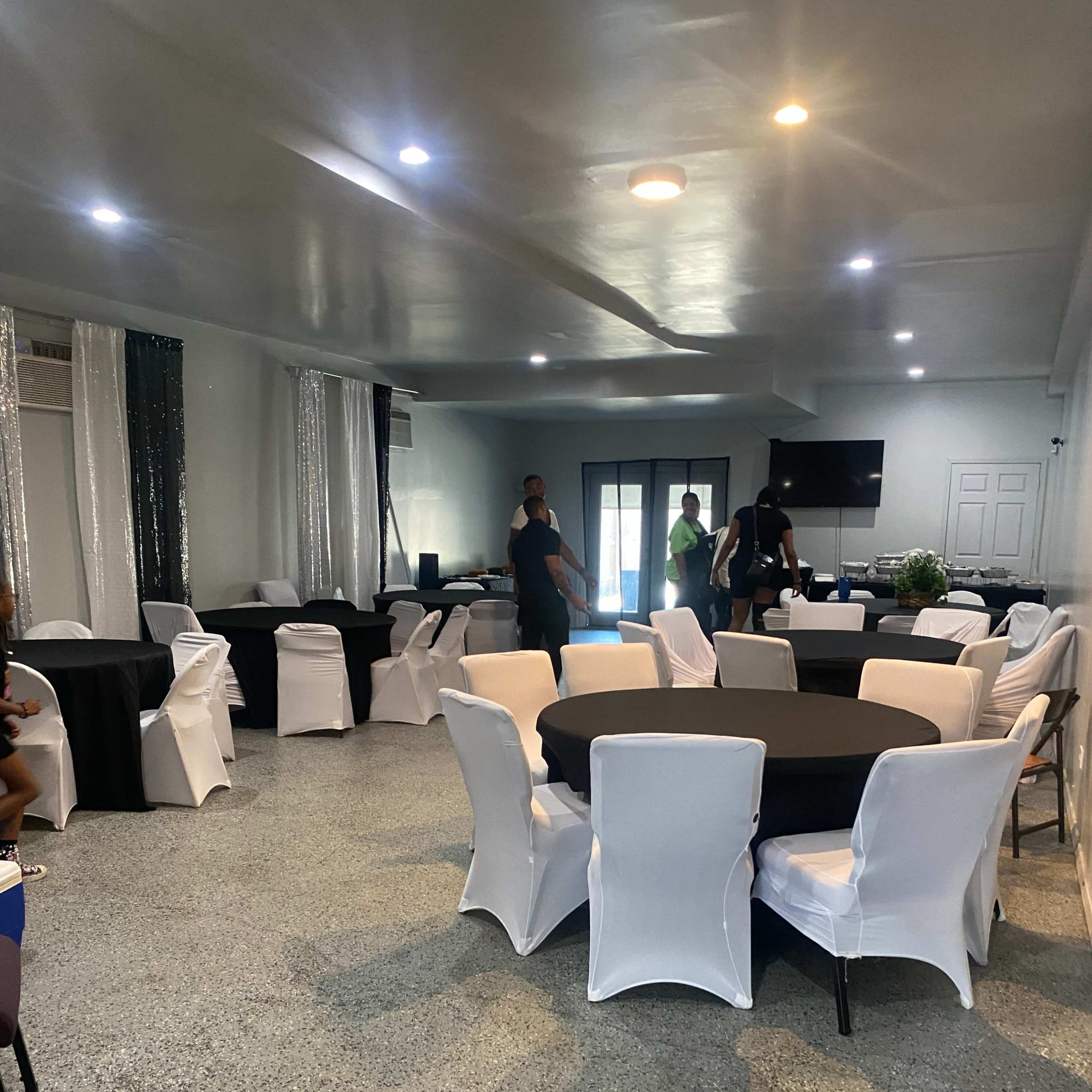 87th Street Multi-Use Venue W/ Tables, Chairs, Kitchen & outdoor back patio Image in South Side, Chicago, IL