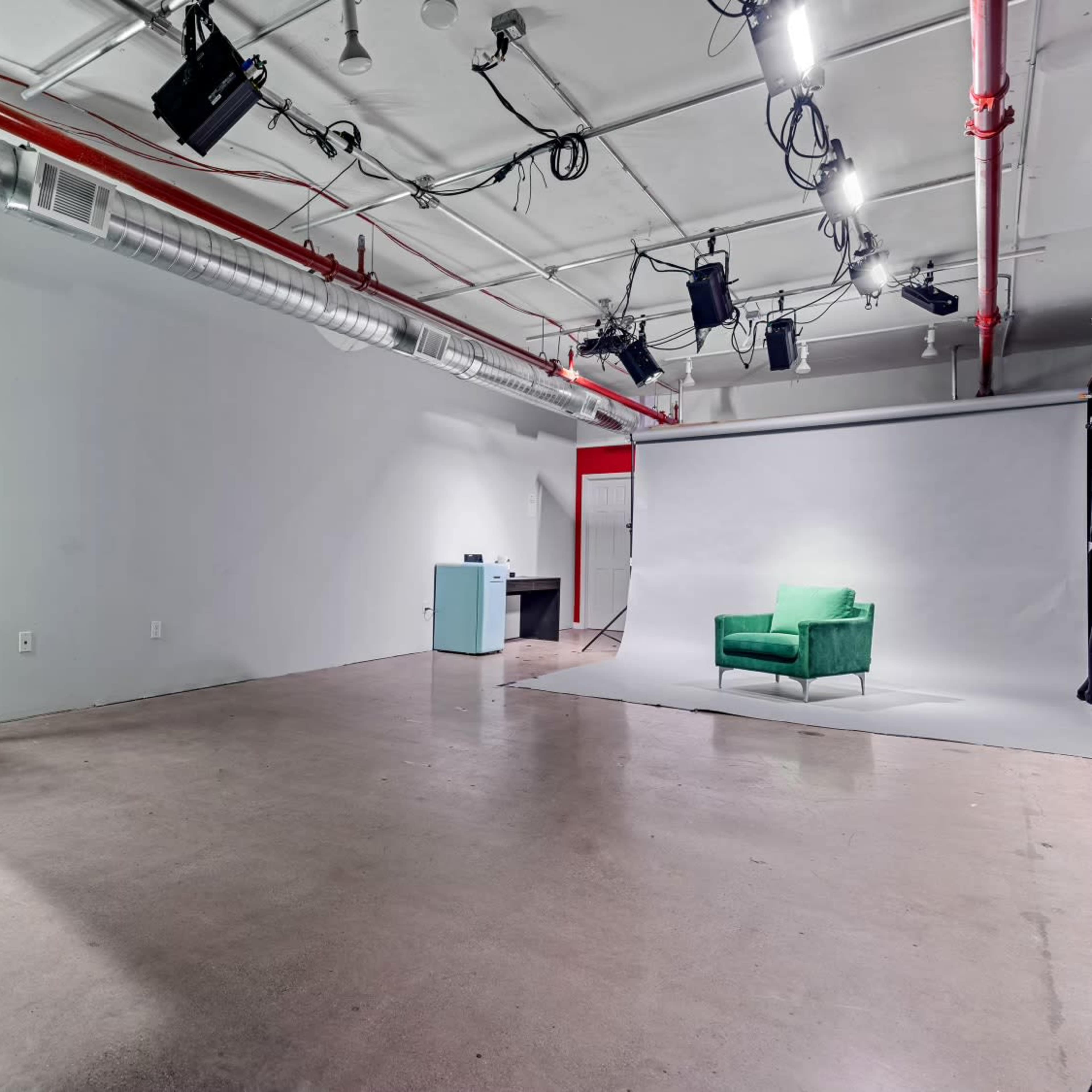 Downtown Brooklyn Film/Photo Studio with Natural Light Image in Brooklyn Navy Yard, Brooklyn, NY
