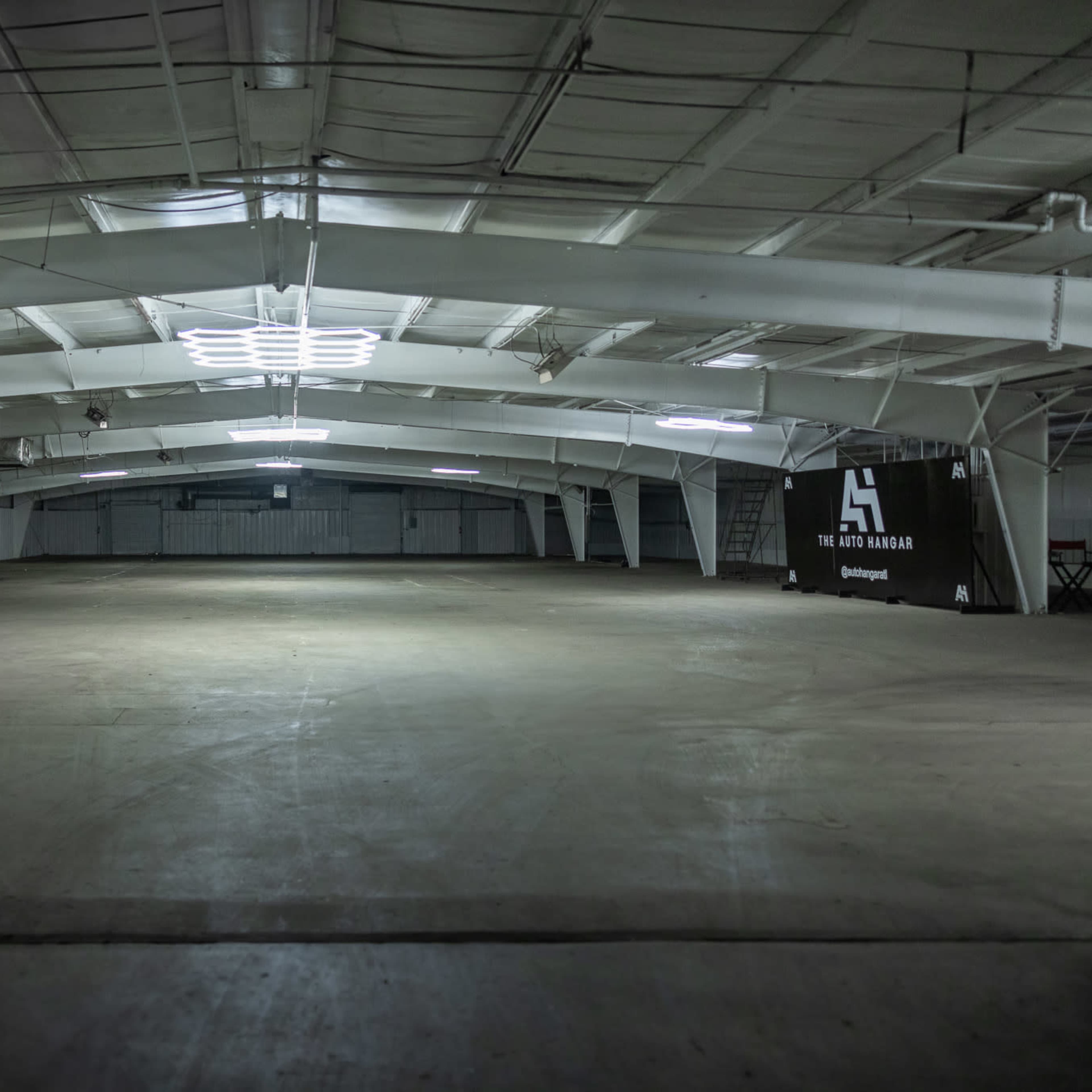 Massive Production Hangar Image in Mableton, Austell, GA