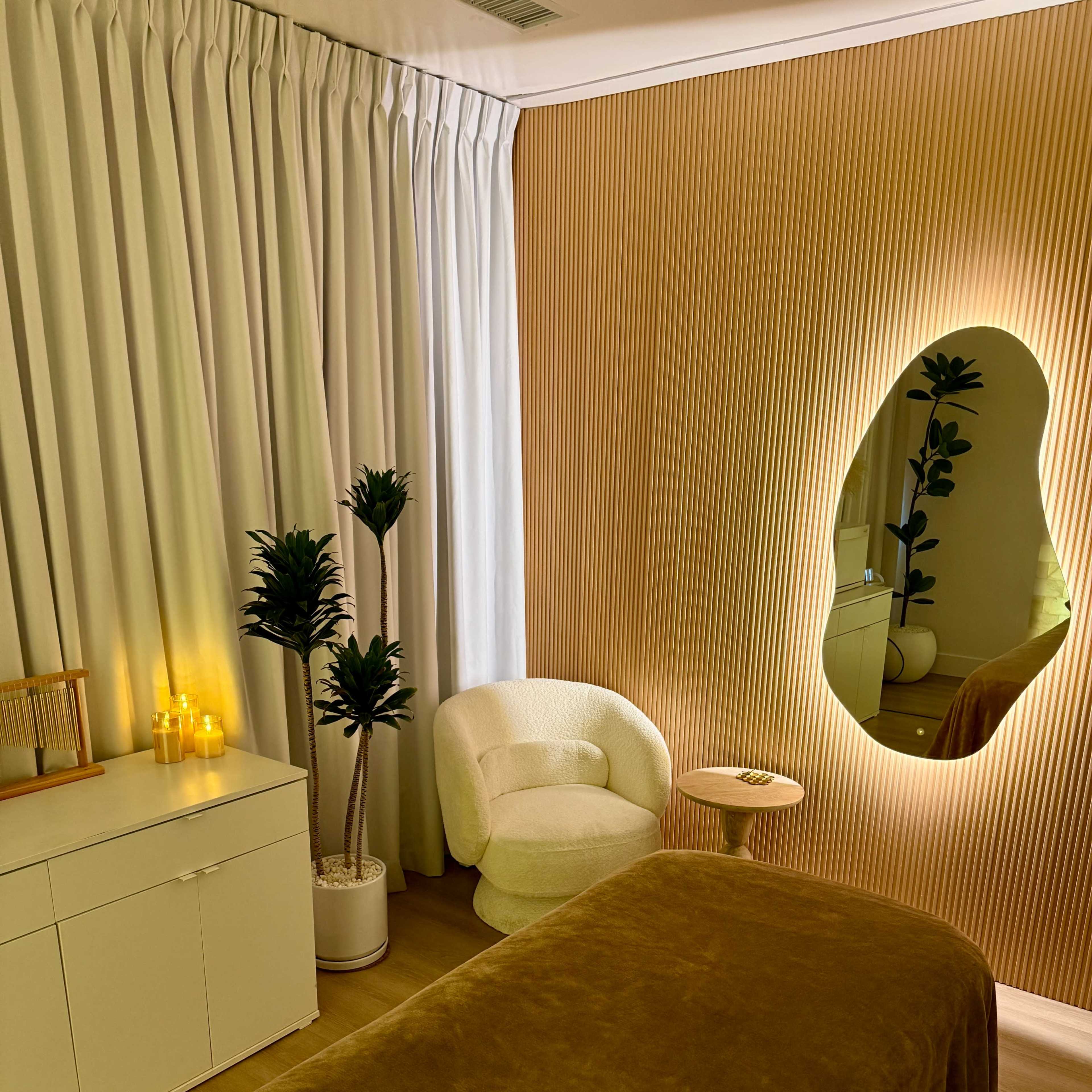 Luxury Spa Oasis in Beverly Hills Image in Beverly Hills, Beverly Hills, CA