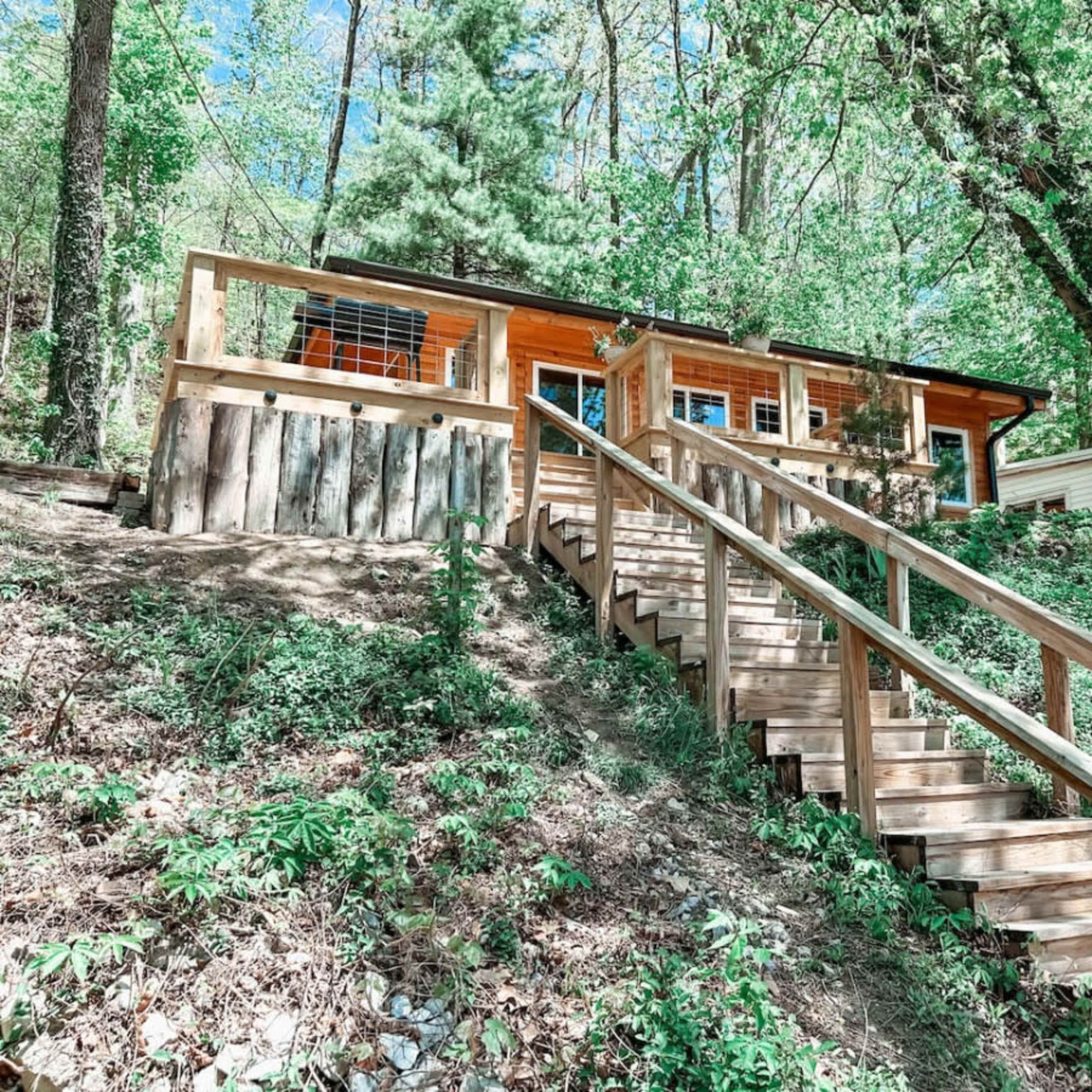 Hilltop Cabin Image in Jefferson Township, Martinsville, IN