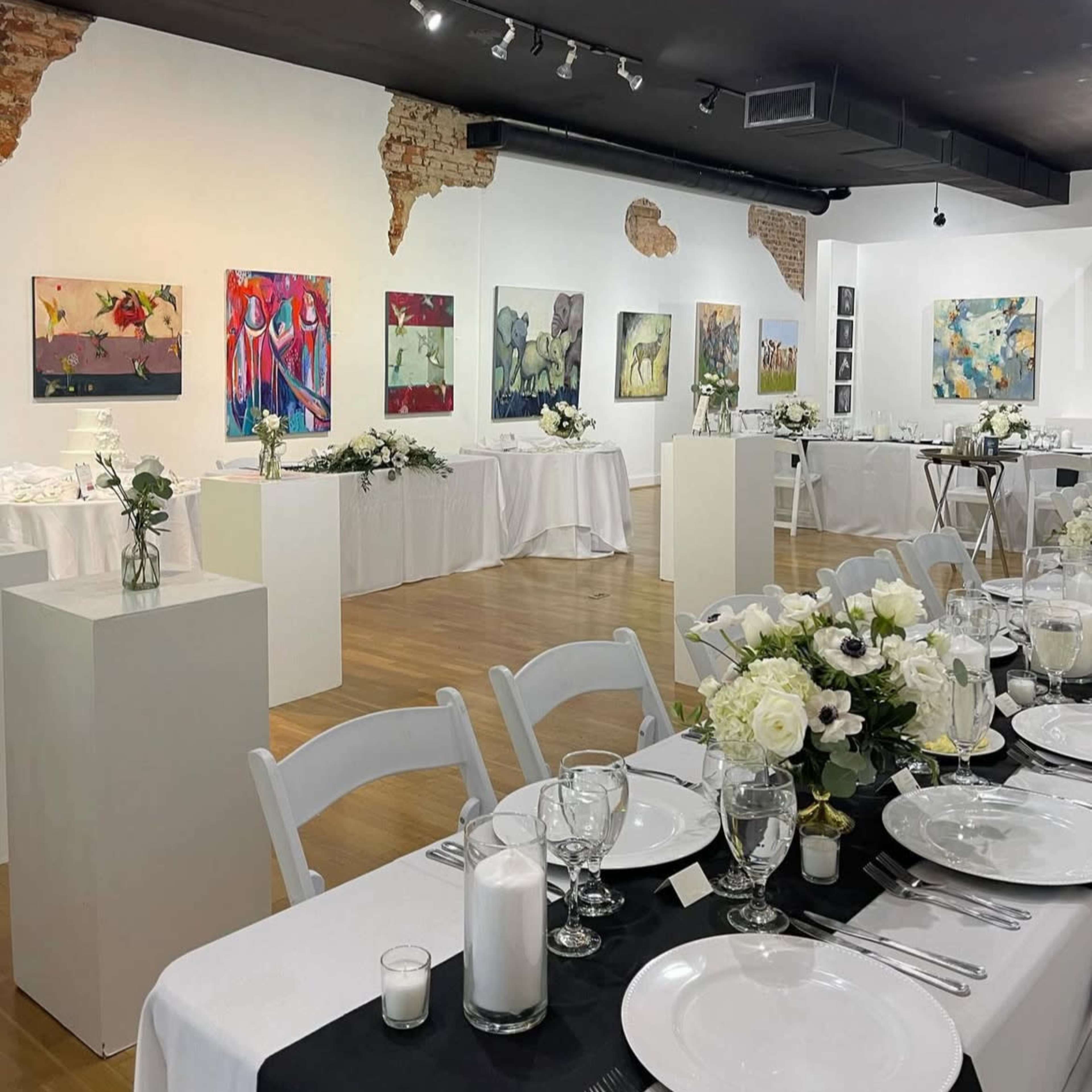 Charming Southern Contemporary Art Gallery on Historic Marietta Square Image in Marietta, Marietta, GA