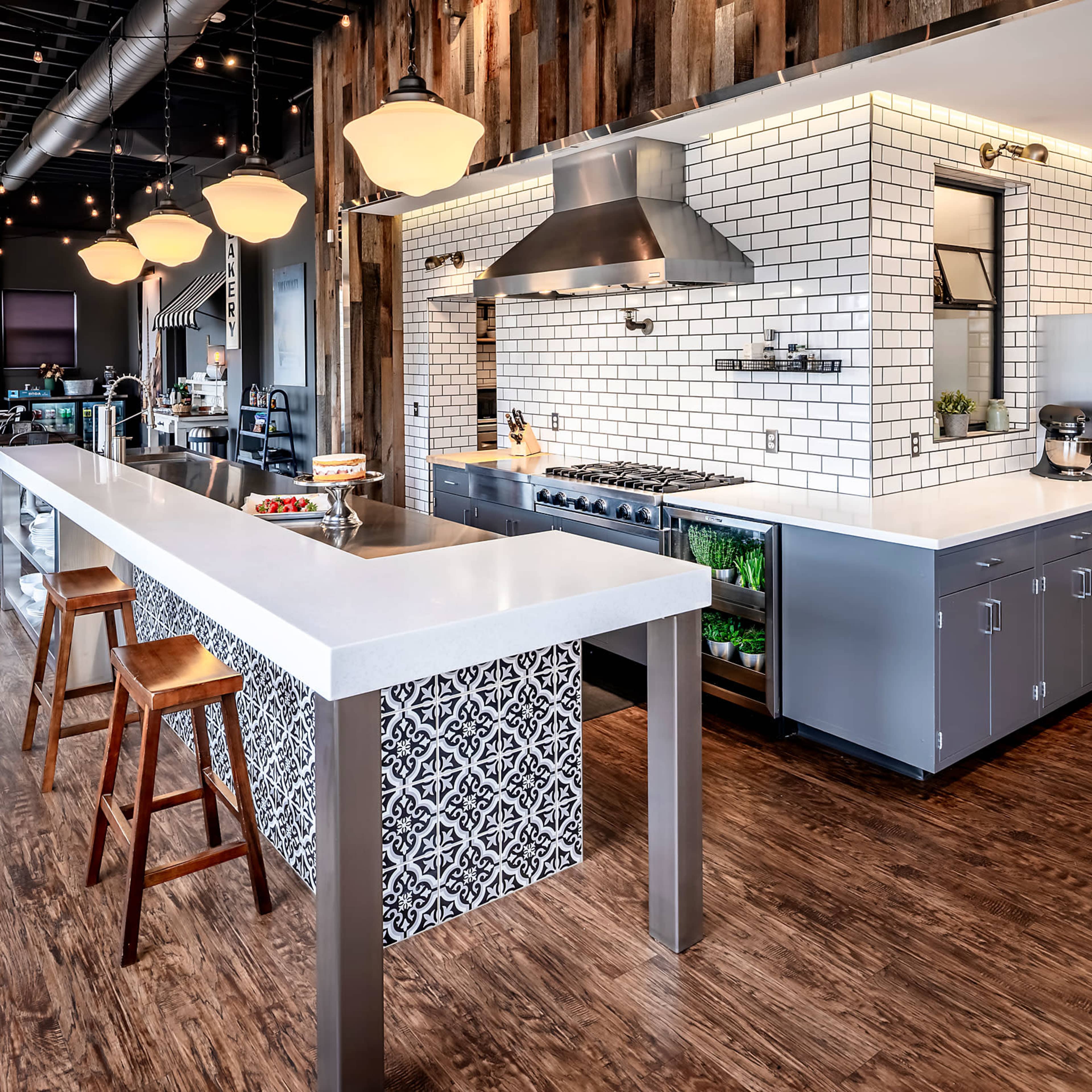 Teri Studios Image in Clifton, Cincinnati, OH