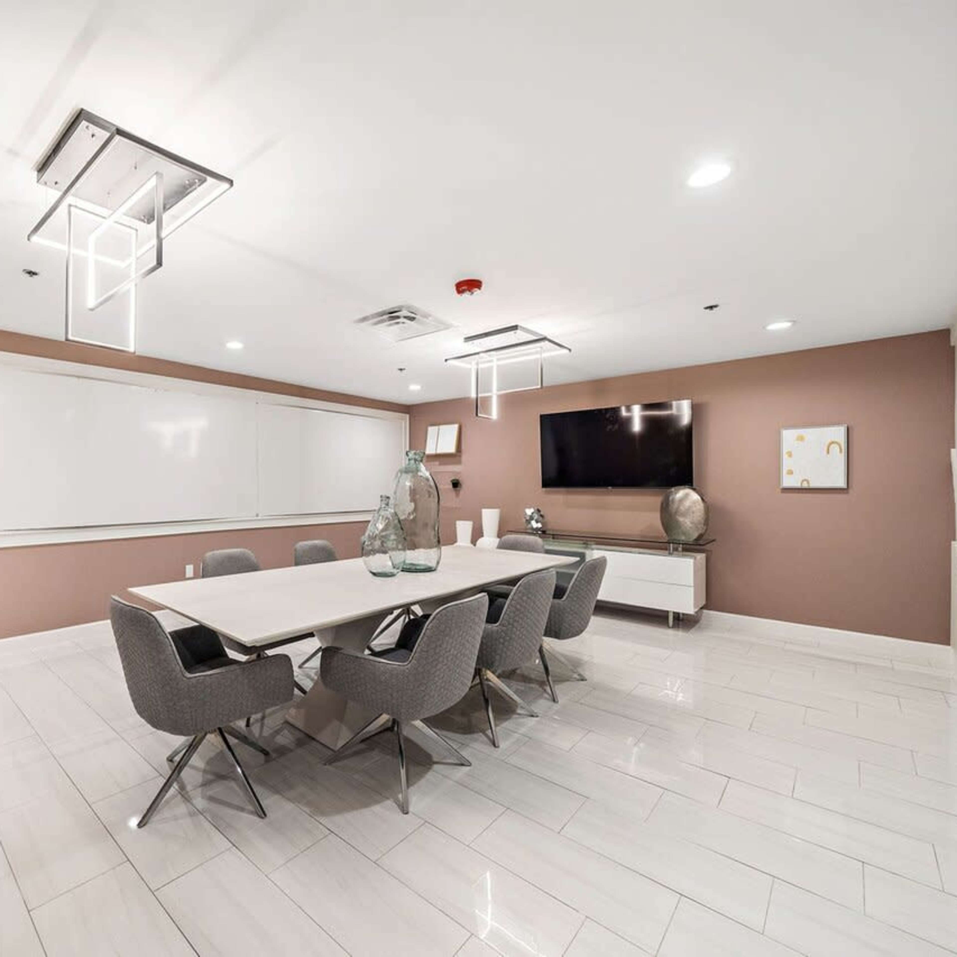 Beautiful Conference Room in Downtown Boutique Hotel Image in Second Ward, Houston, TX