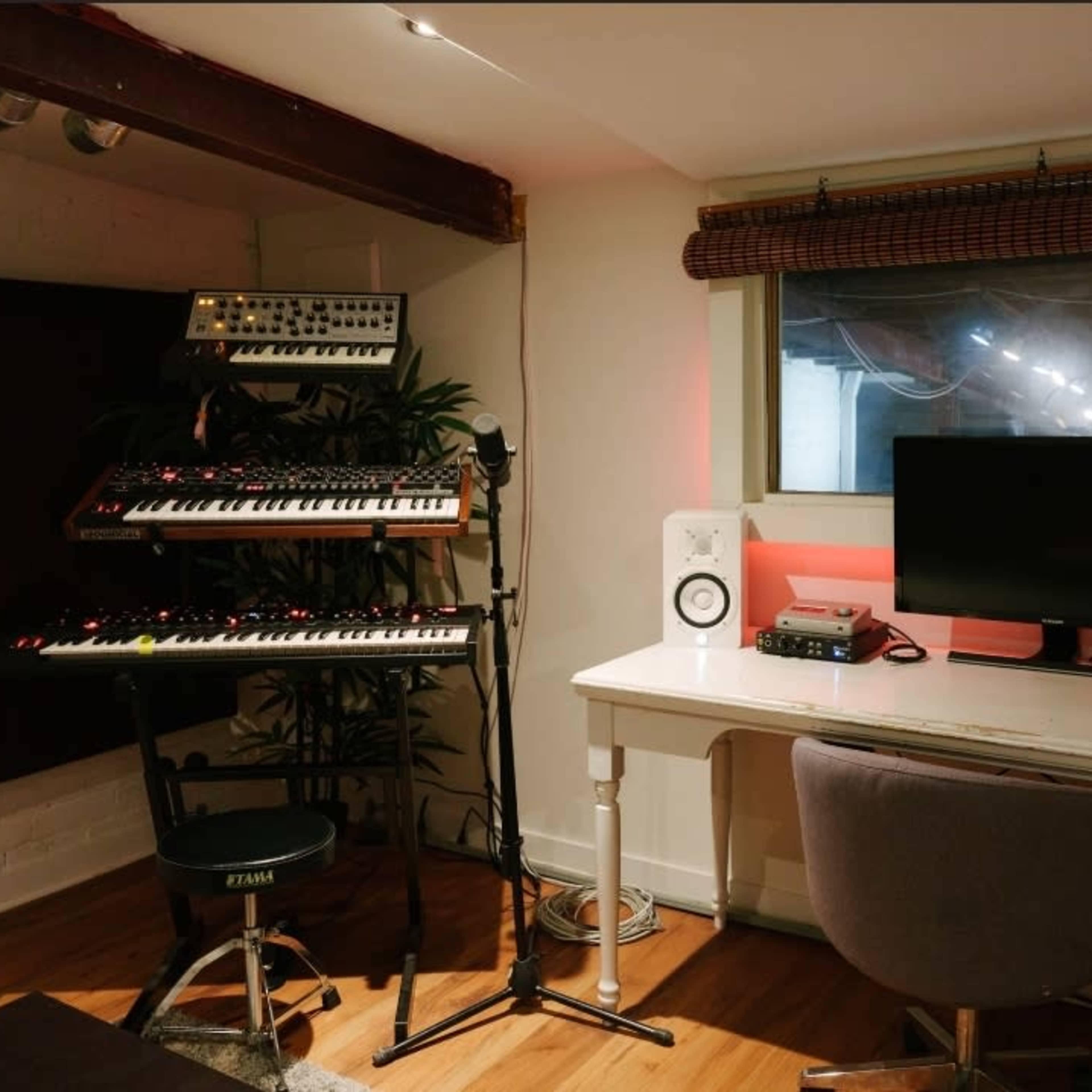 Cozy Recording Studio in Downtown Toronto Image in St. Lawrence, Toronto, ON