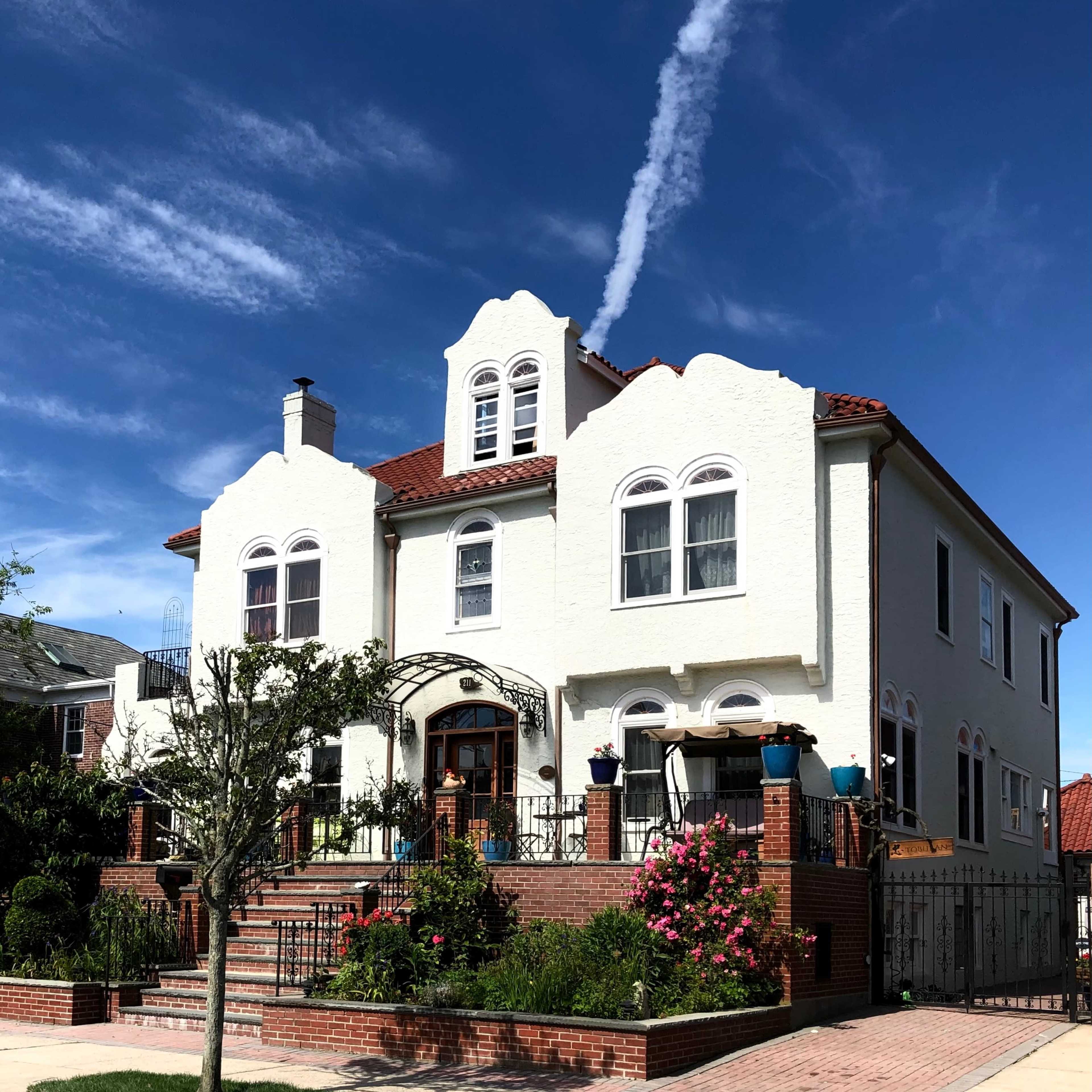 Historic 1924 Gem of a Nine-Bedroom Spanish Colonial House & Garden by the Ocean, Boardwalk & Downtown Image in Long Beach, Long Beach, NY