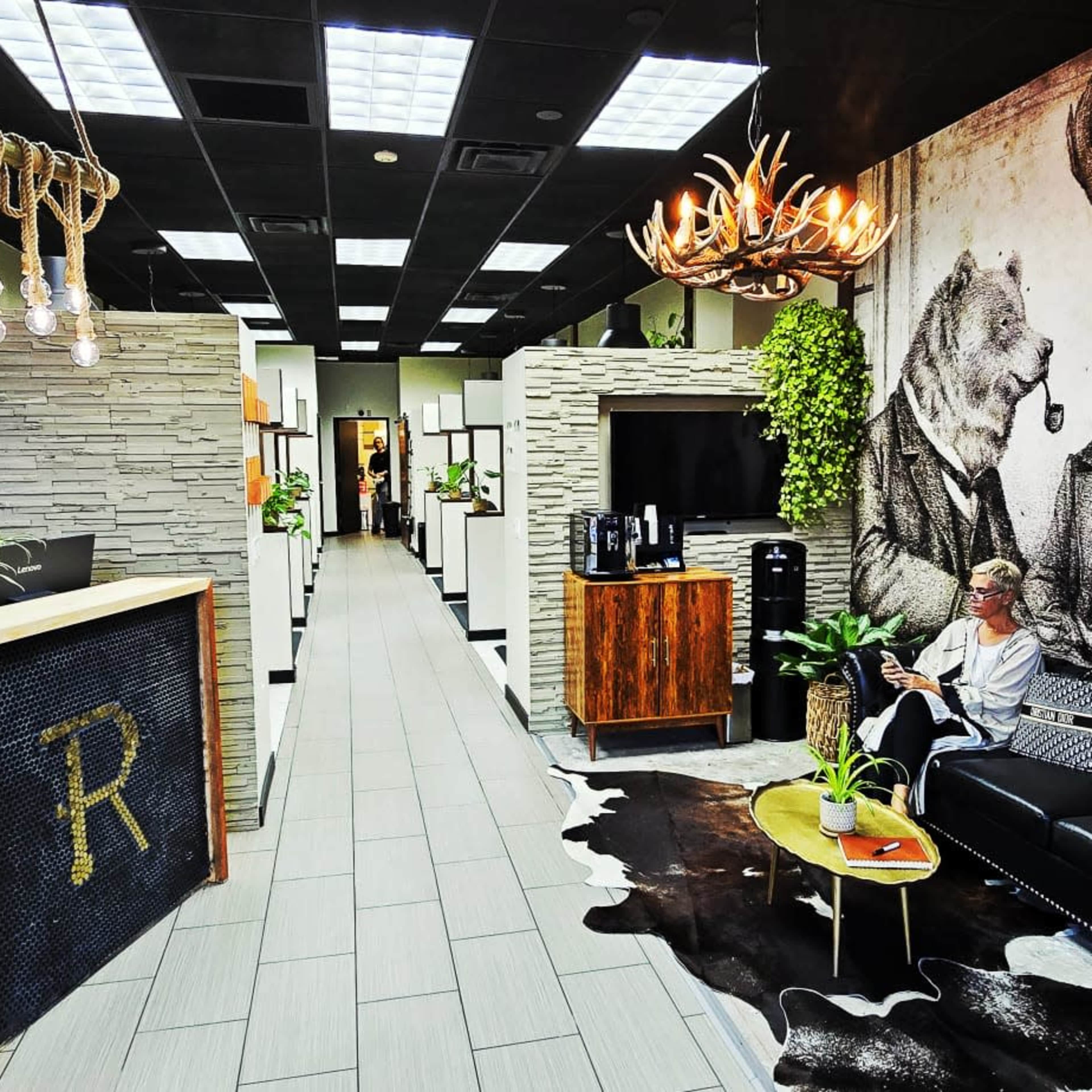 Hair salon studio Image in Central LA, West Hollywood, CA