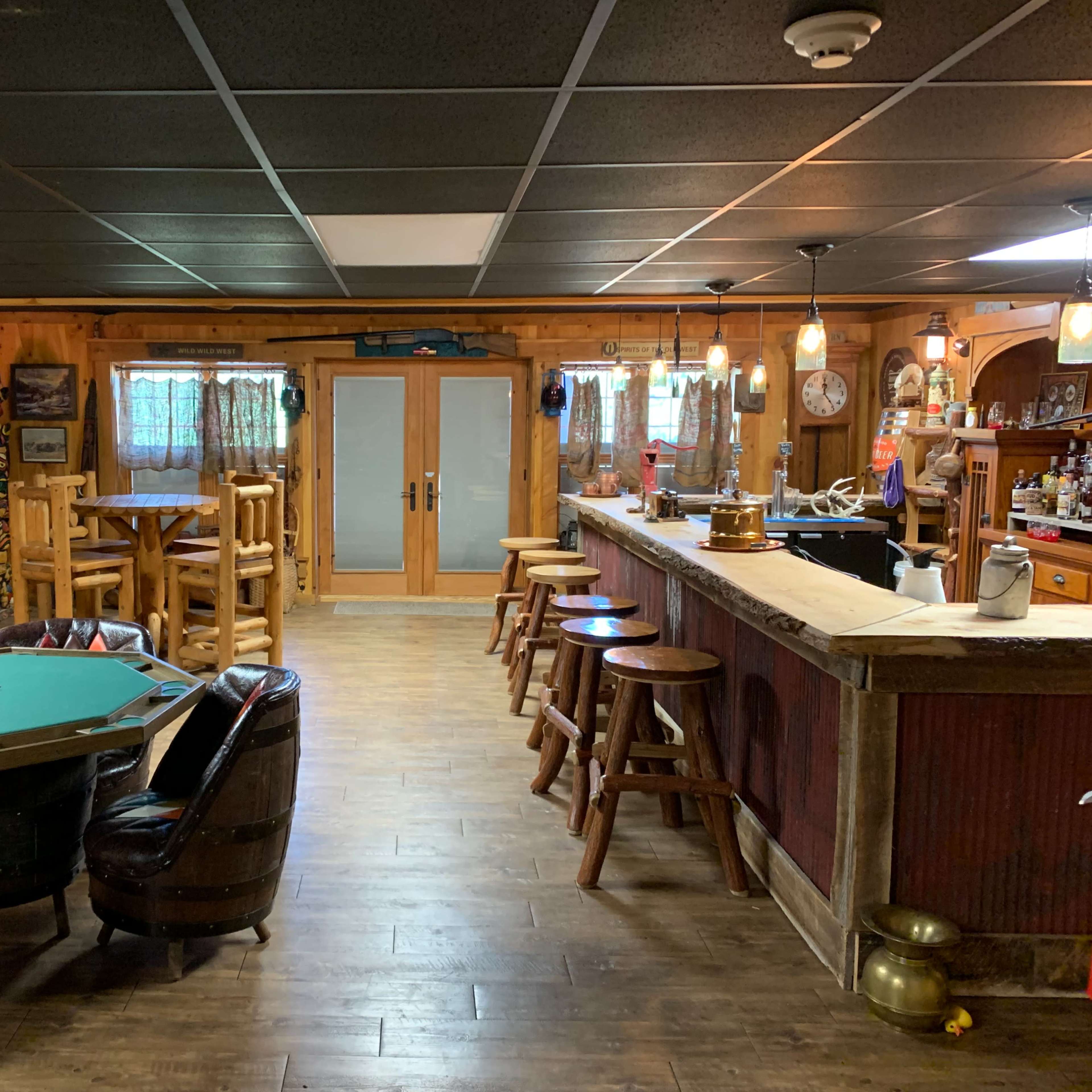 Spacious, antique accented log cabin lodge on 100+ acres Image in Rayne Township, Indiana, PA