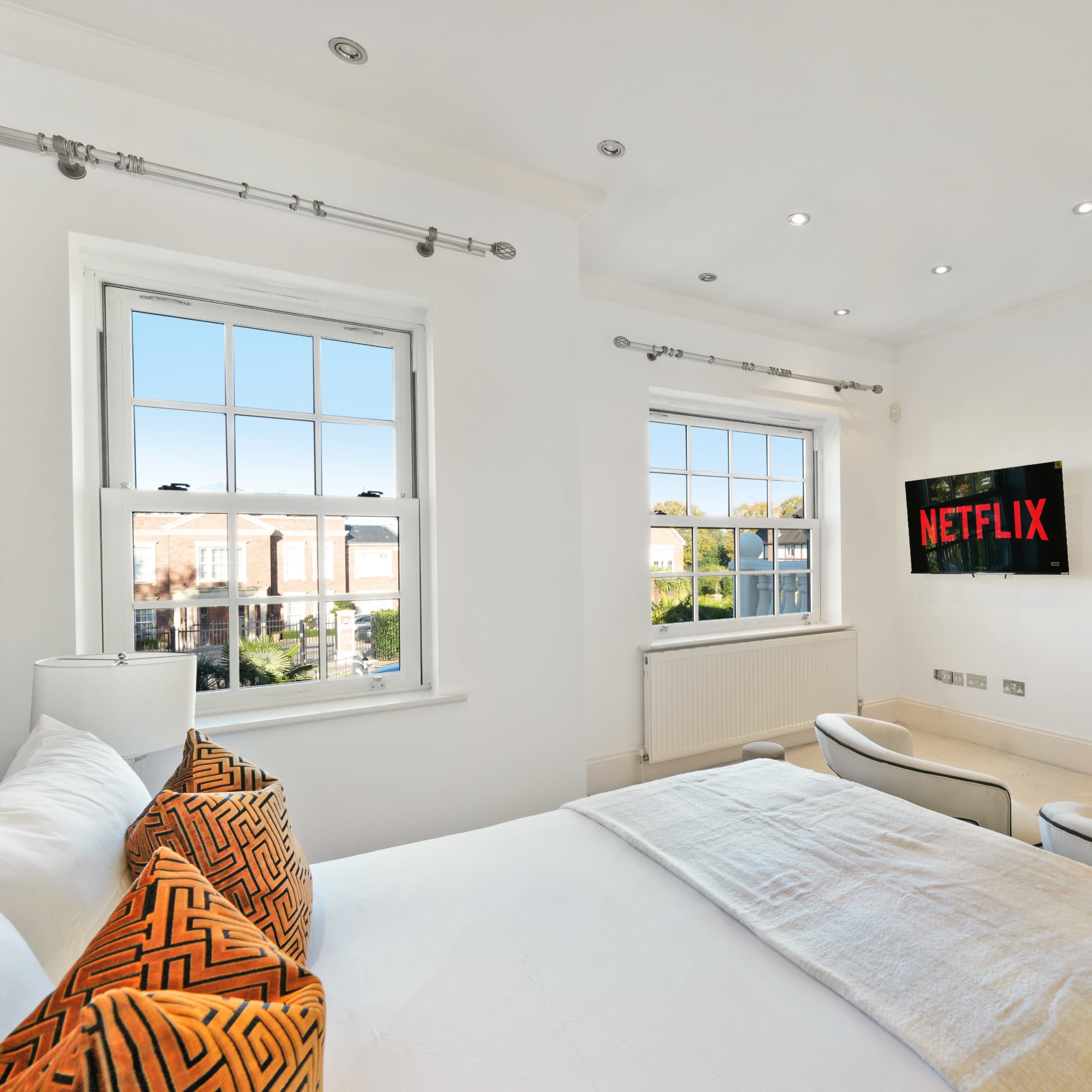 85 Manor Rd, Chigwell IG7 5PH, UK Image in Chigwell Civil Parish, Chigwell, England