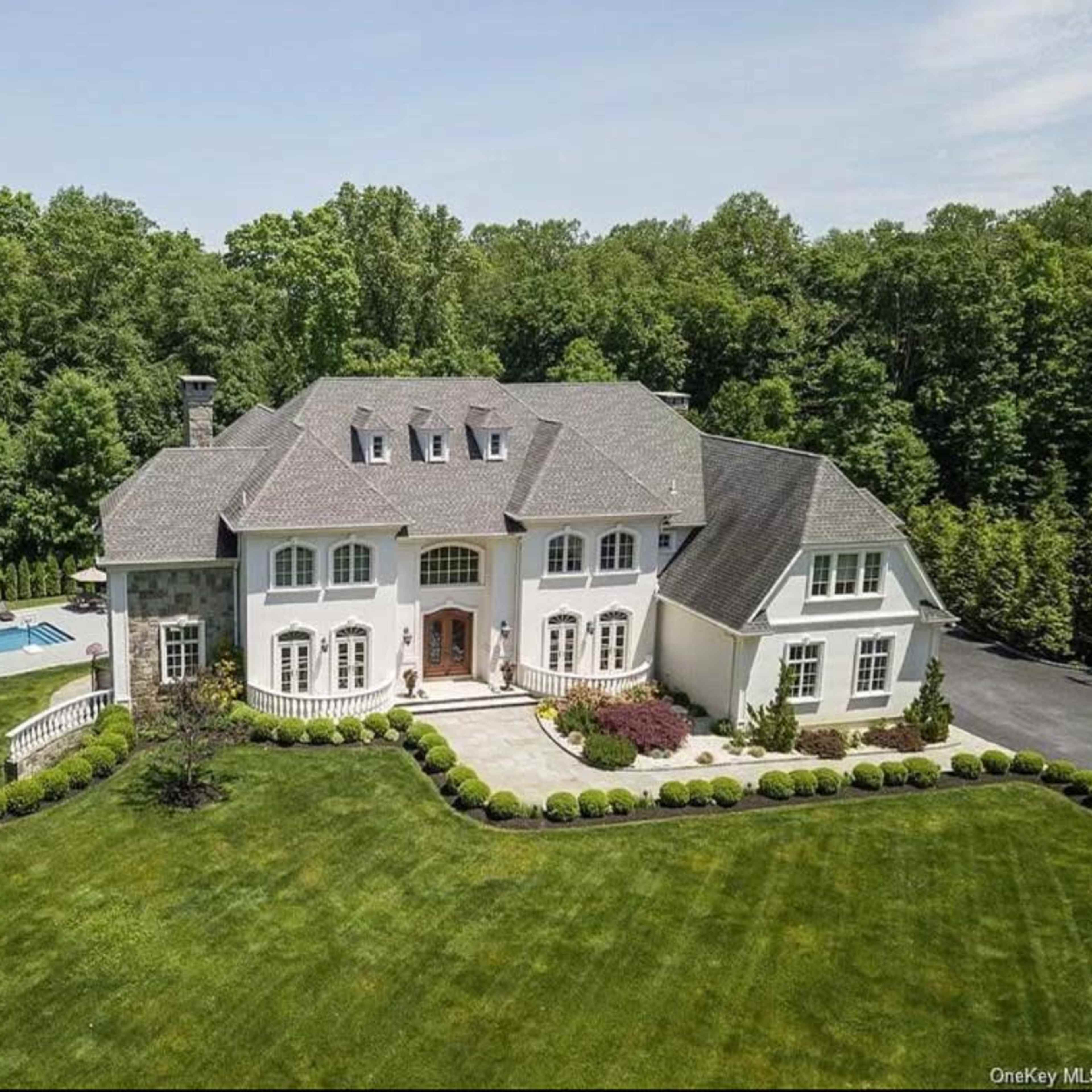 Majestic Manor in a Tranquil Haven Image in Somers, Katonah, NY