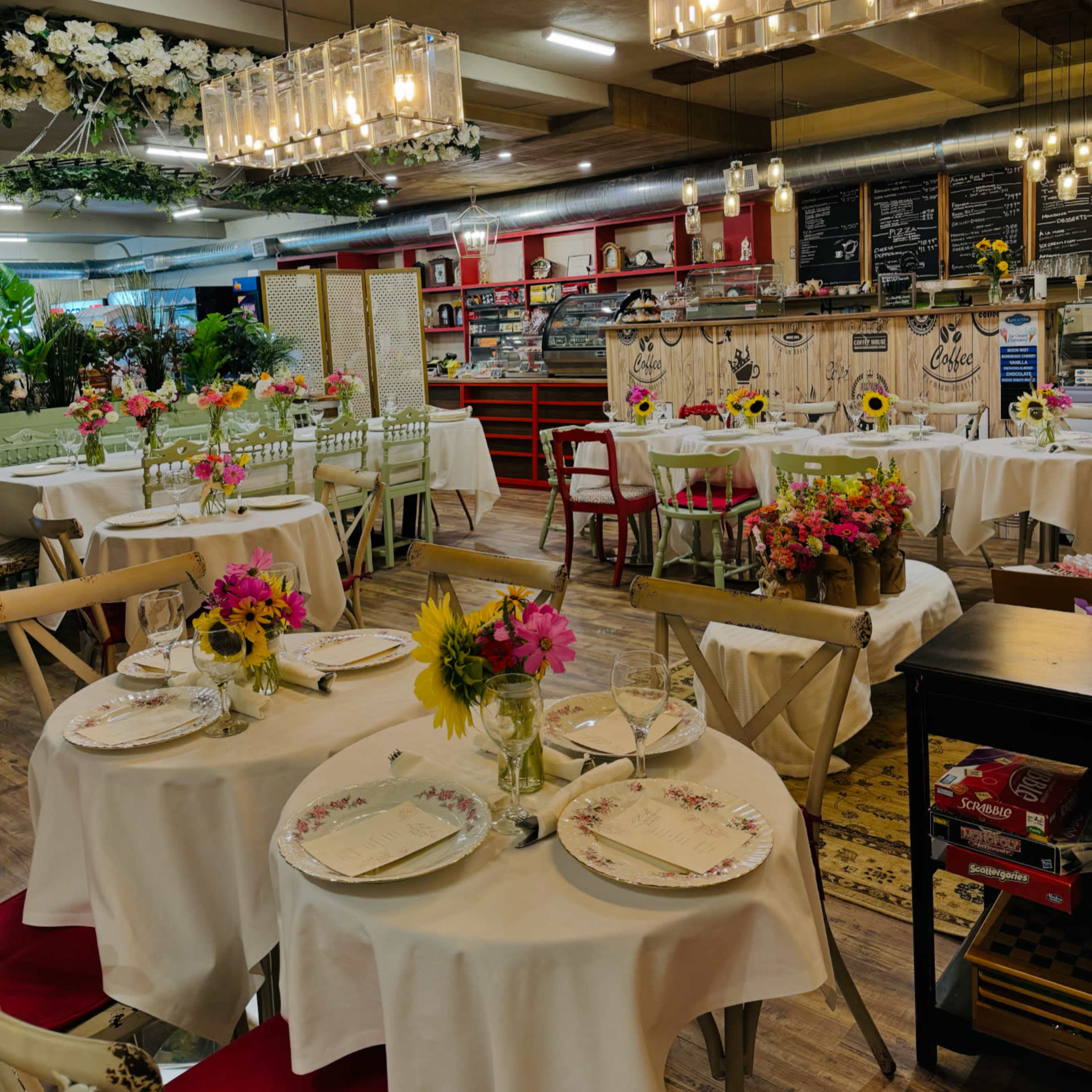 Rustic Country Cafe with a unique STAY.EAT.SHOP concept in Niagara Benchlands Winery Region Image in Campden, Lincoln, ON
