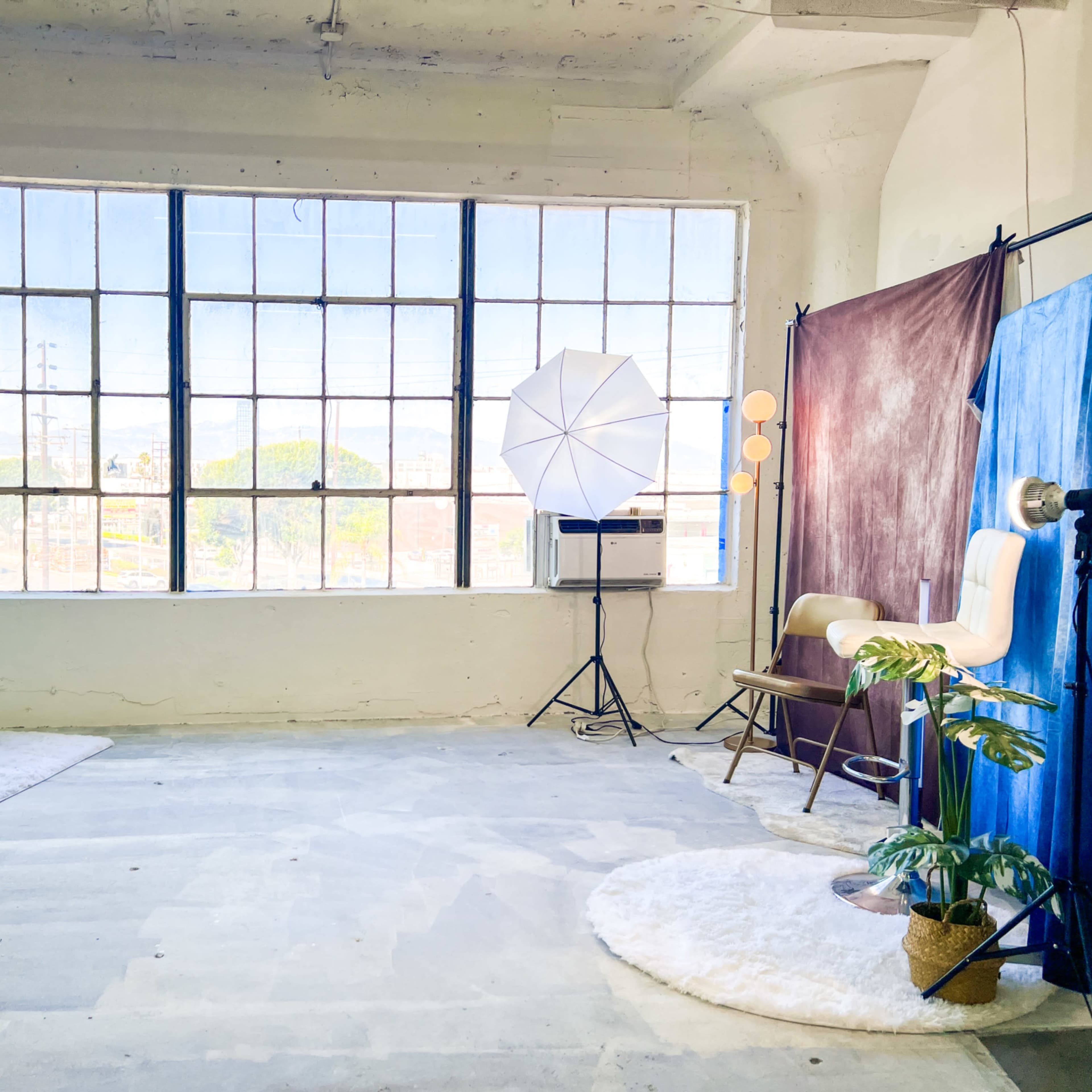 Natural light creative space for photography and content creation Image in Central LA, Los Angeles, CA
