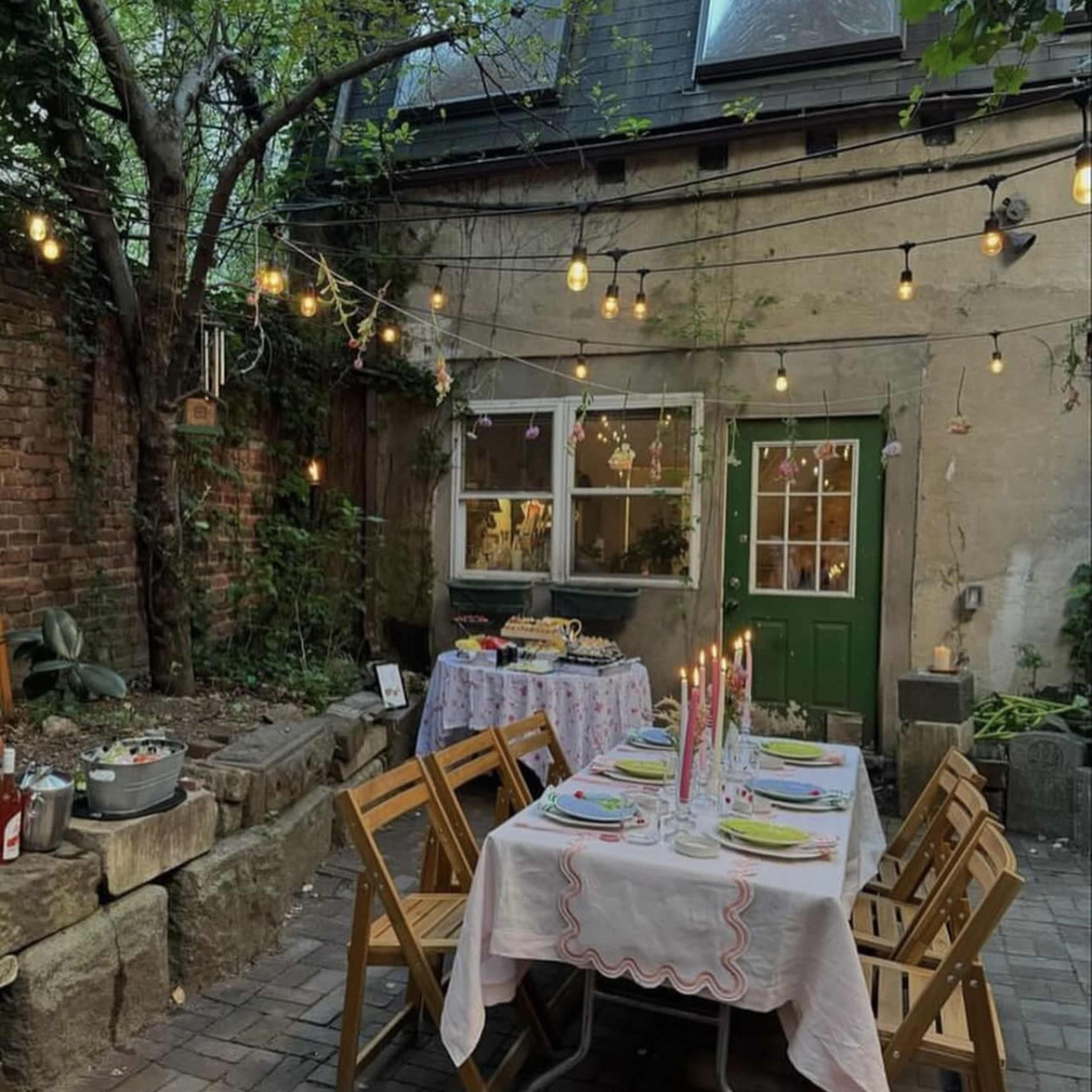 Urban Cottage Verdant Oasis with a private yard Image in Lower Manhattan, New York, NY