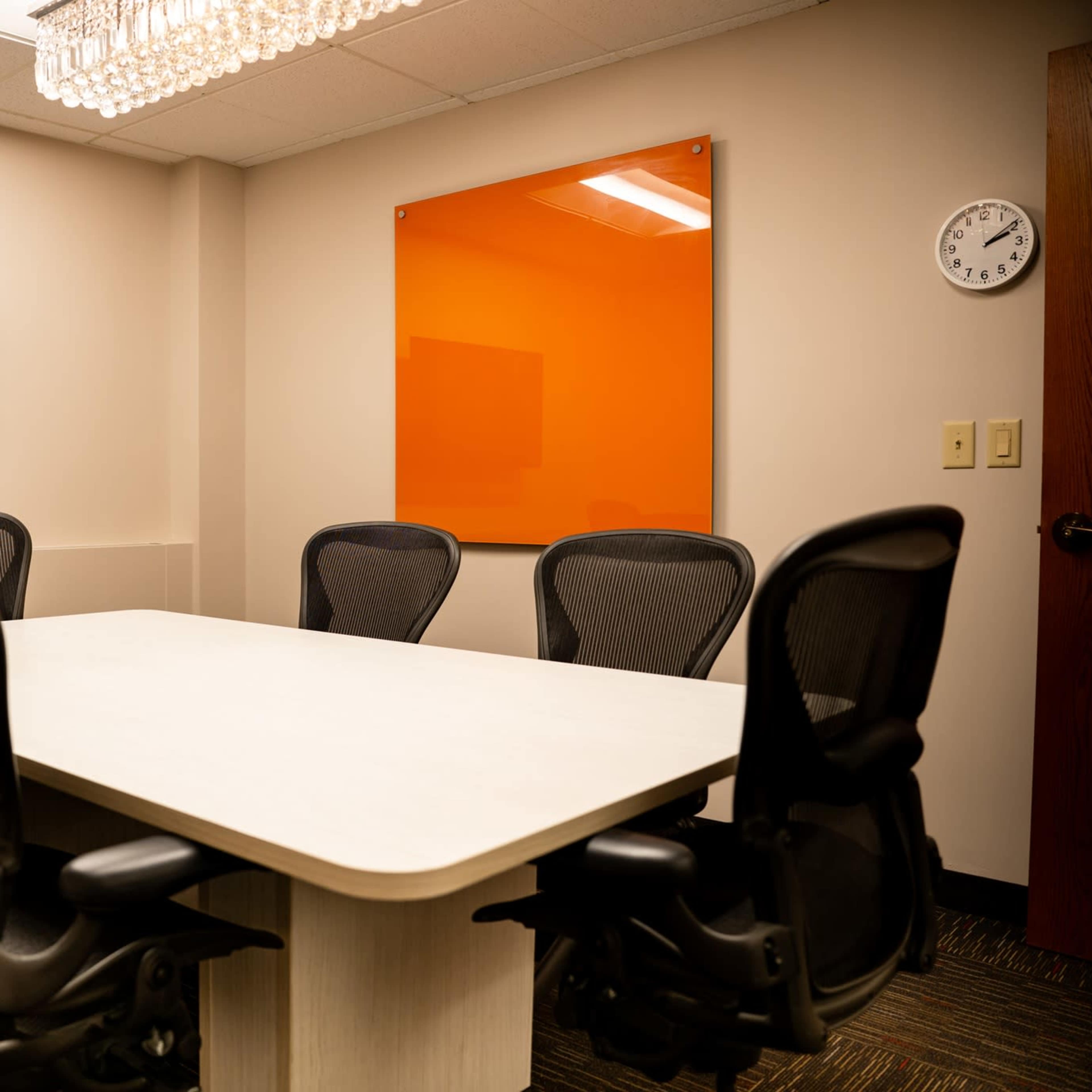 Edina OffiCenter Image in Golf Terrace Heights, Minneapolis, MN