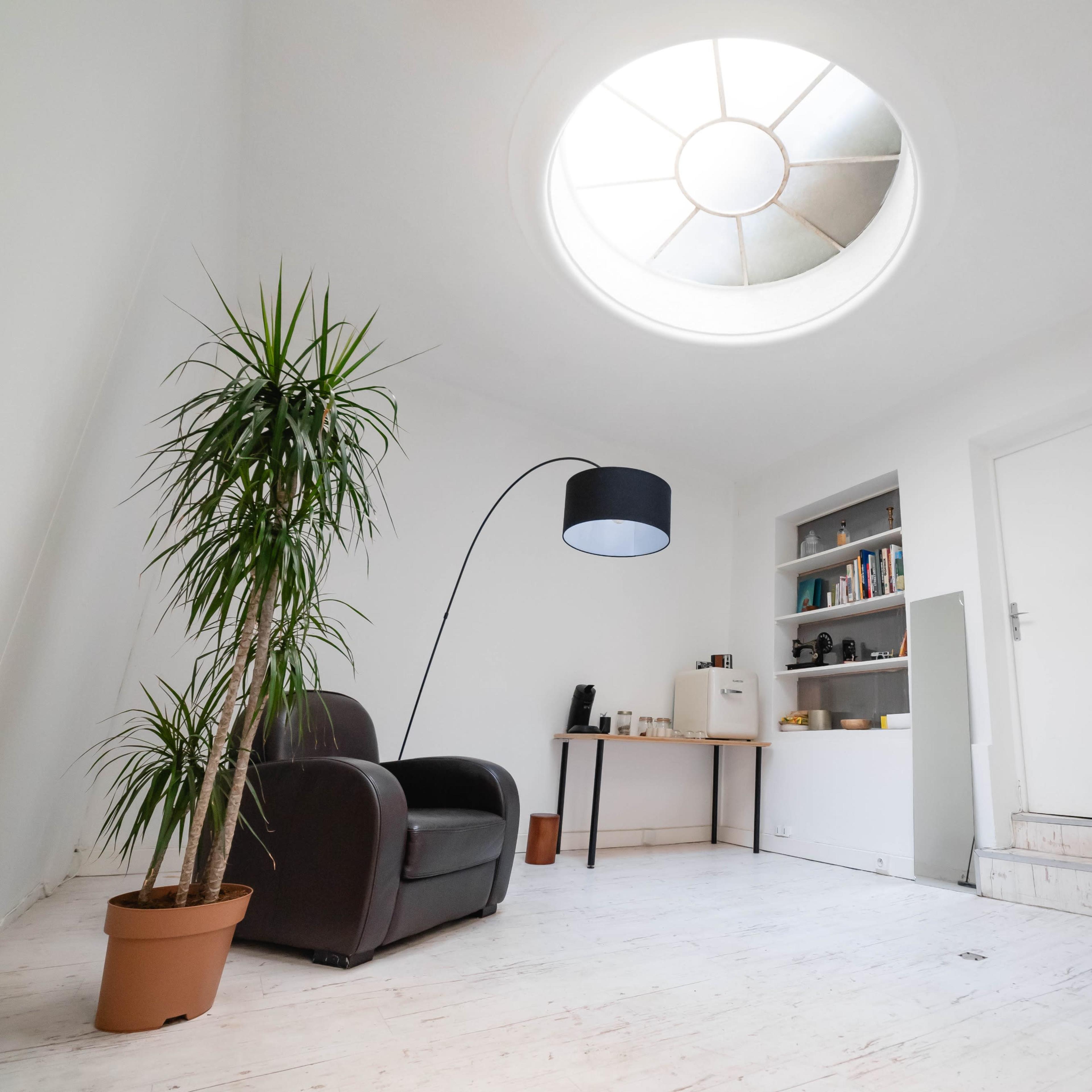 Espace Lumineux au Centre de Paris Image dans Paris, Paris, Île-de-France